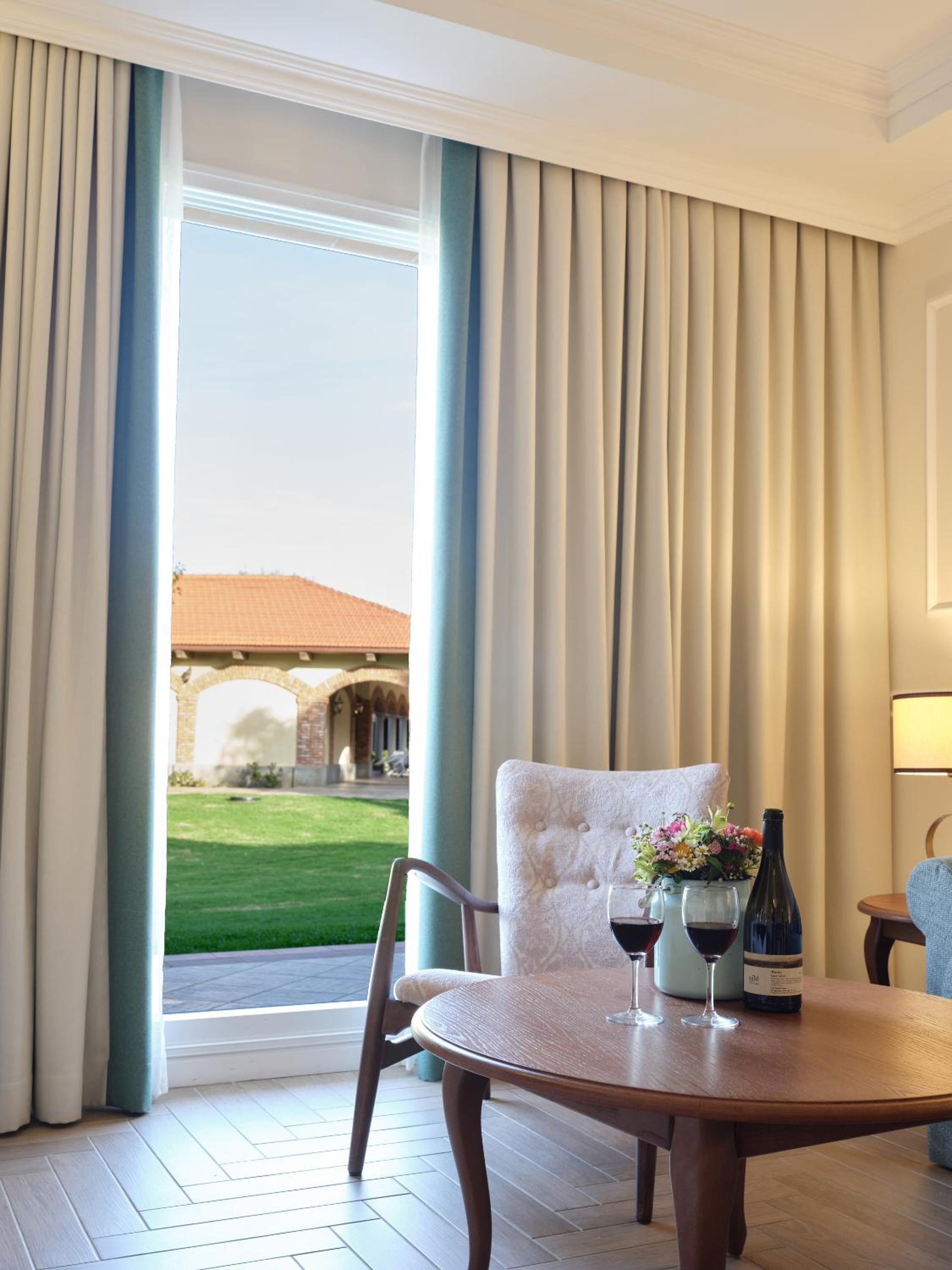 Suite - Photo 4
