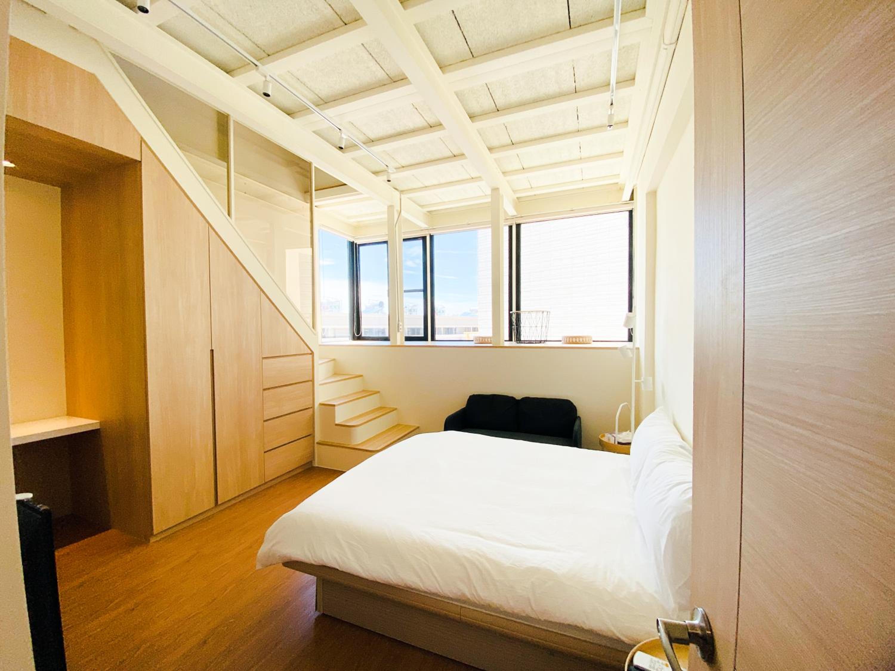 Deluxe Family Suite photo 1