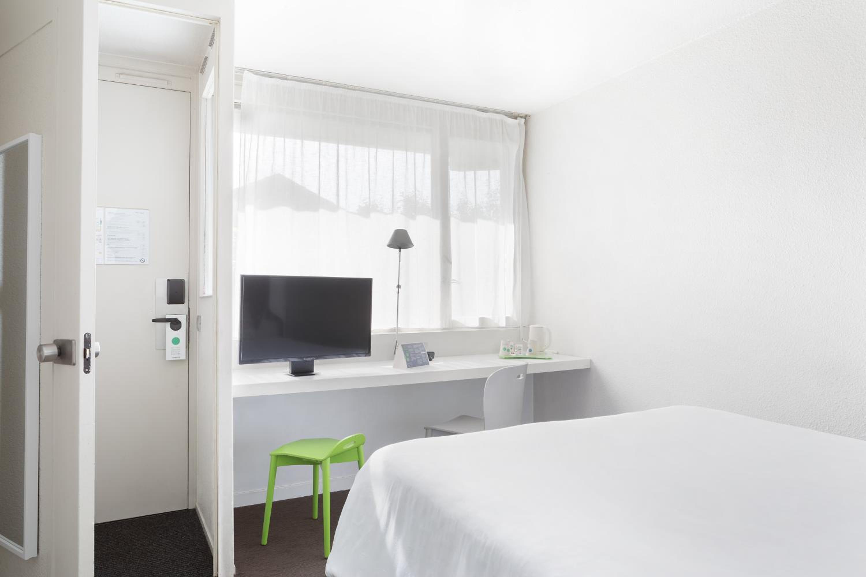 Standard Double Room - Photo 5