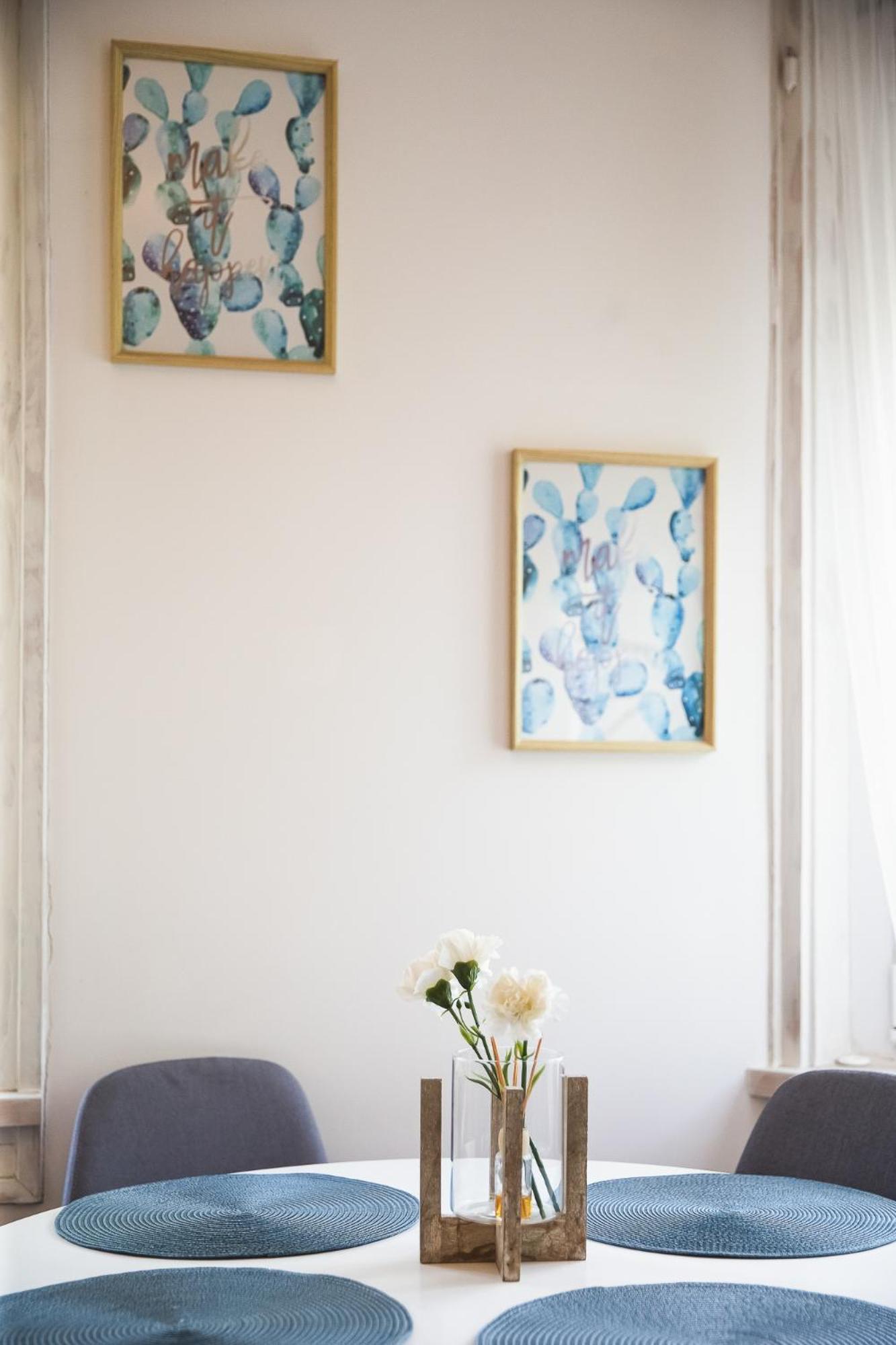 Two-Bedroom Apartment - Photo 3