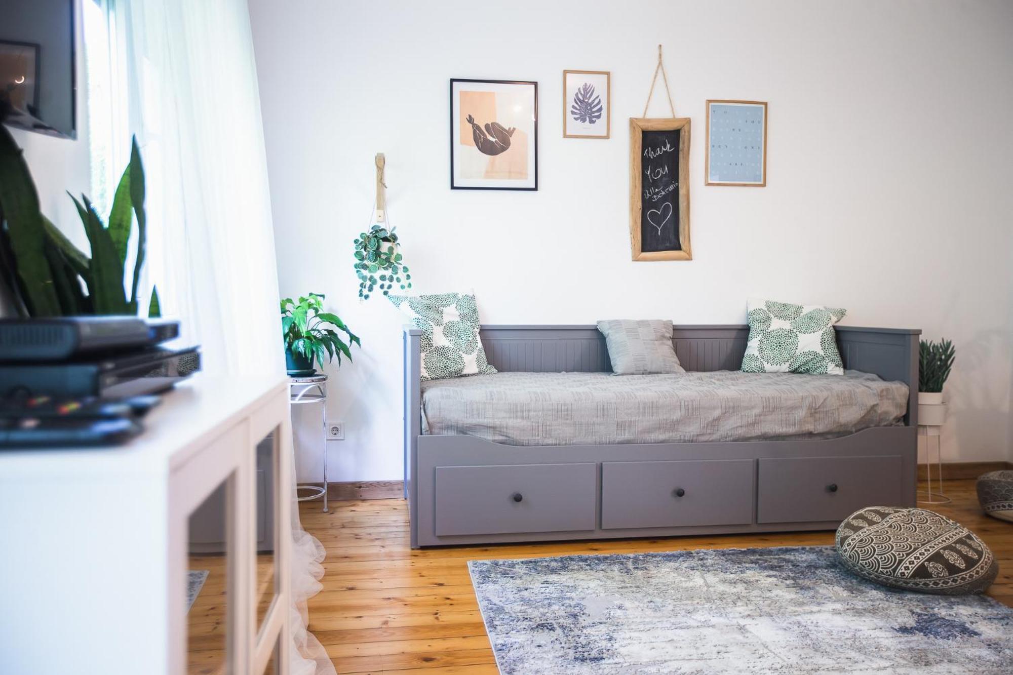 One-Bedroom Apartment - Photo 13