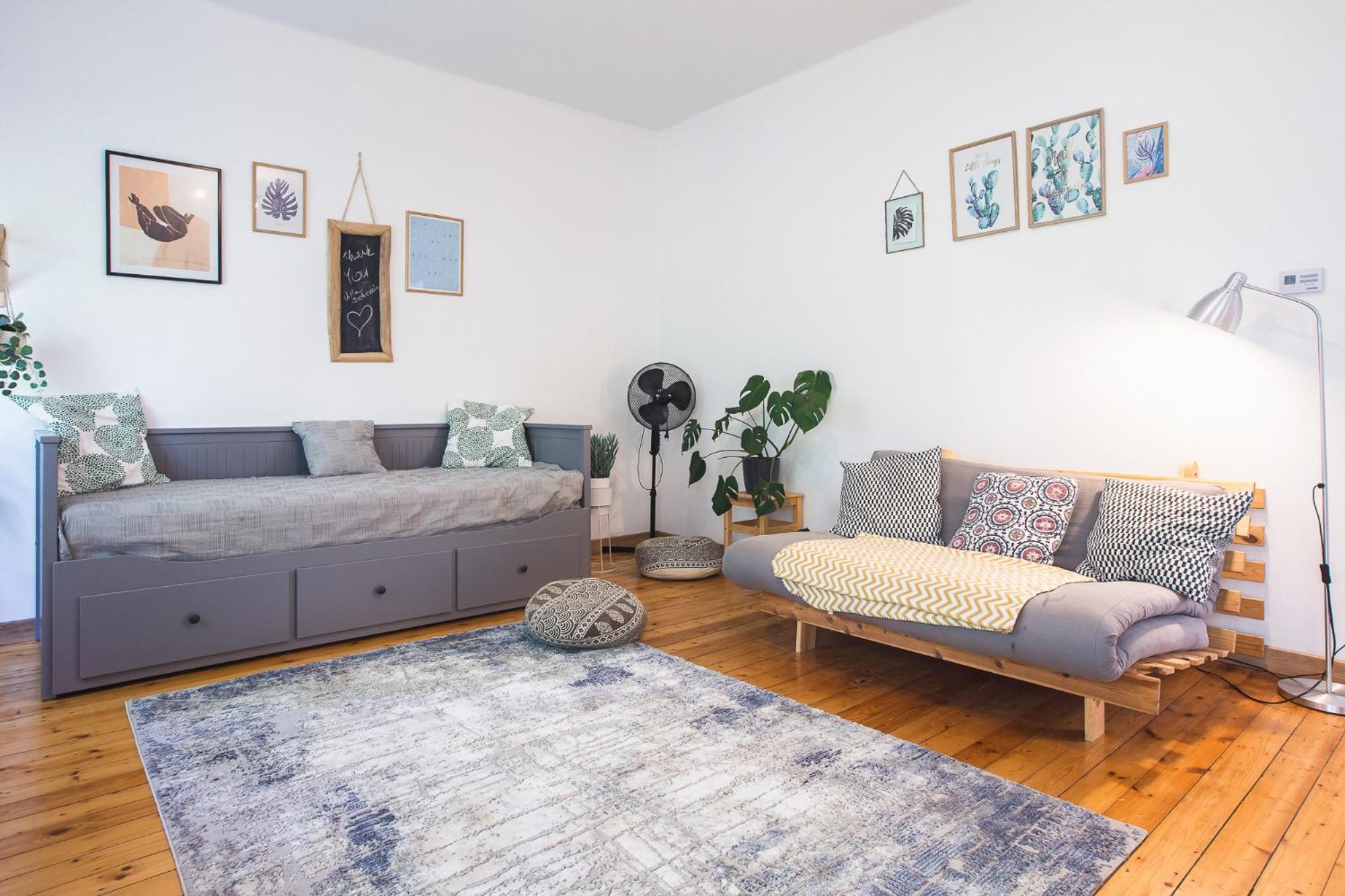 One-Bedroom Apartment - Photo 14