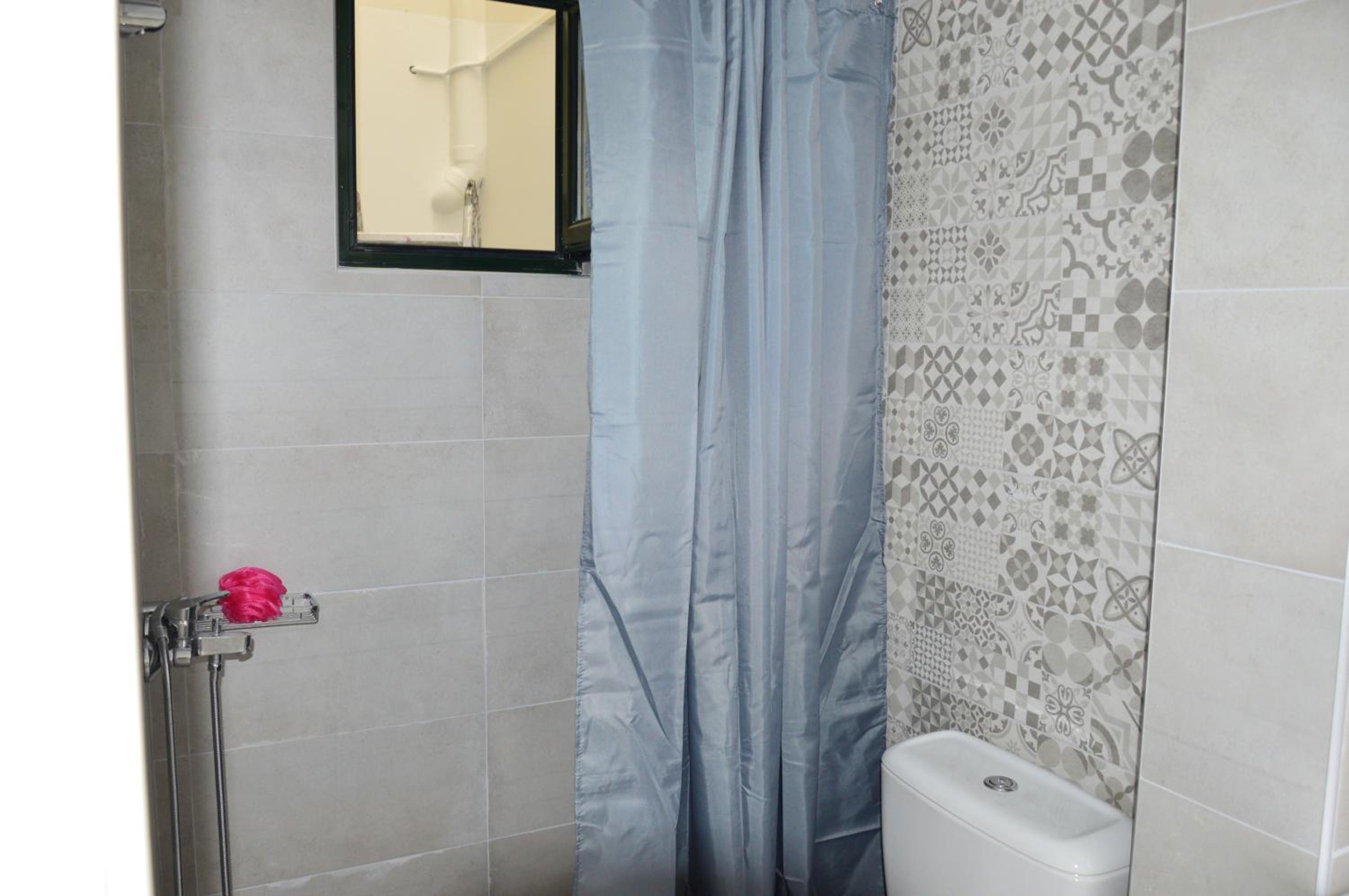One-Bedroom Apartment - Photo 20