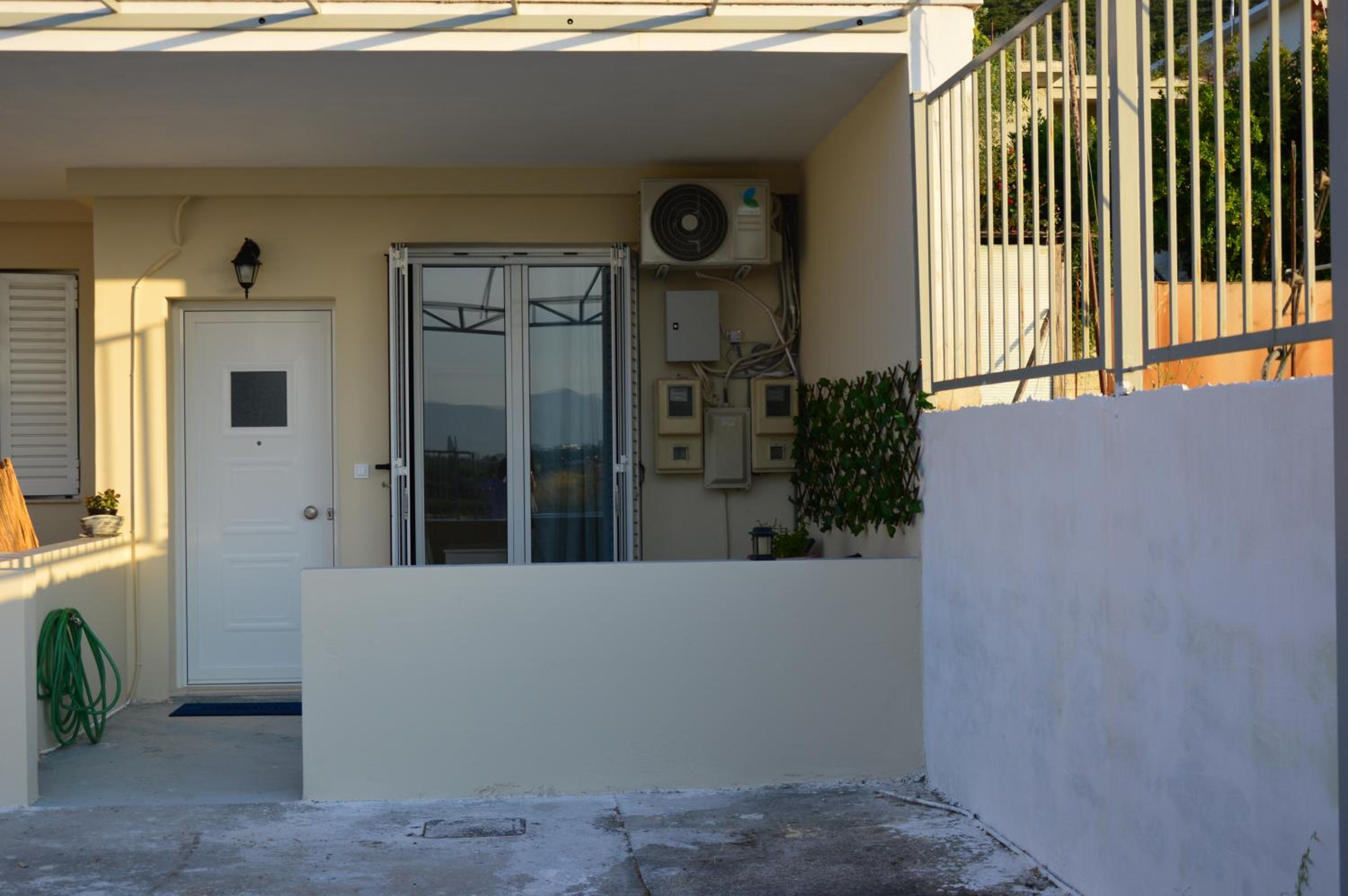 One-Bedroom Apartment - Photo 10