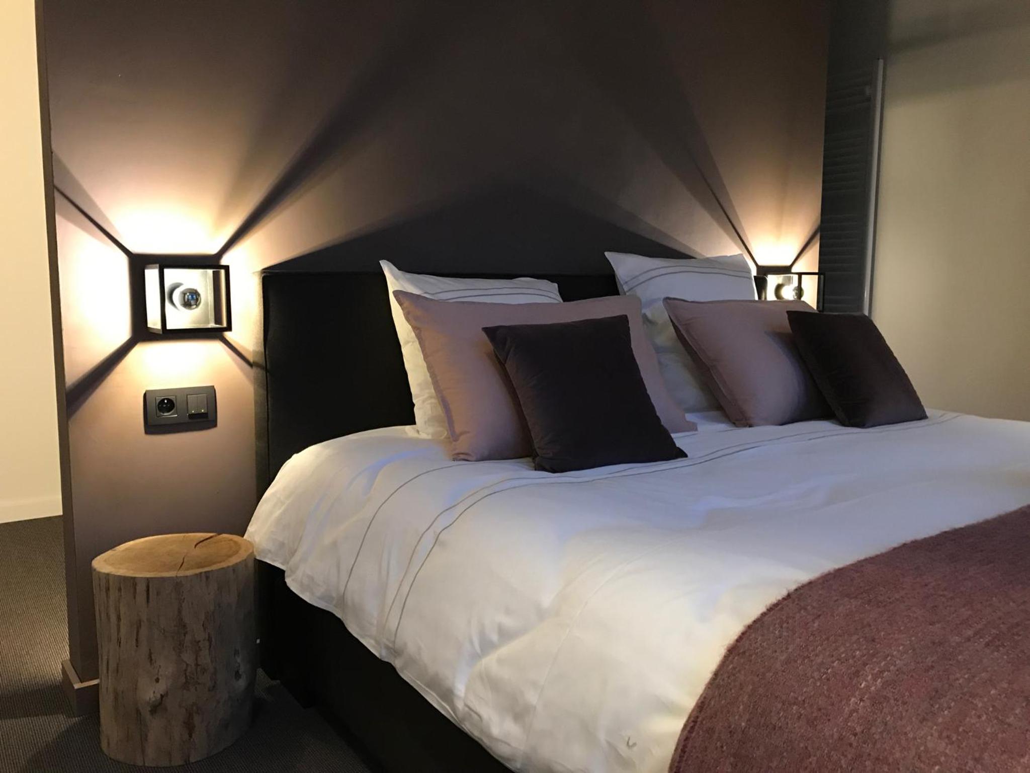 Deluxe King Room photo 2