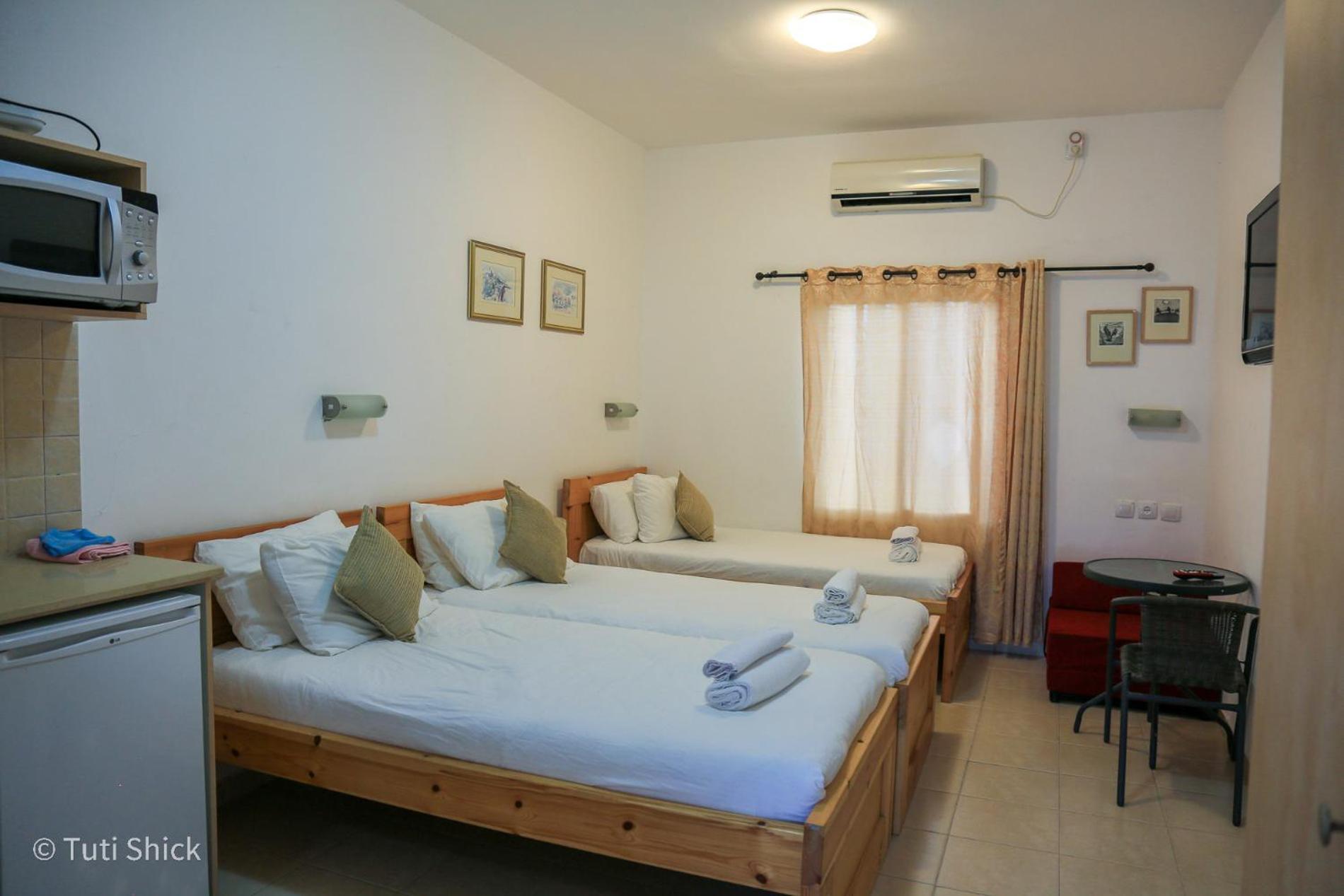 Family Room - Photo 8