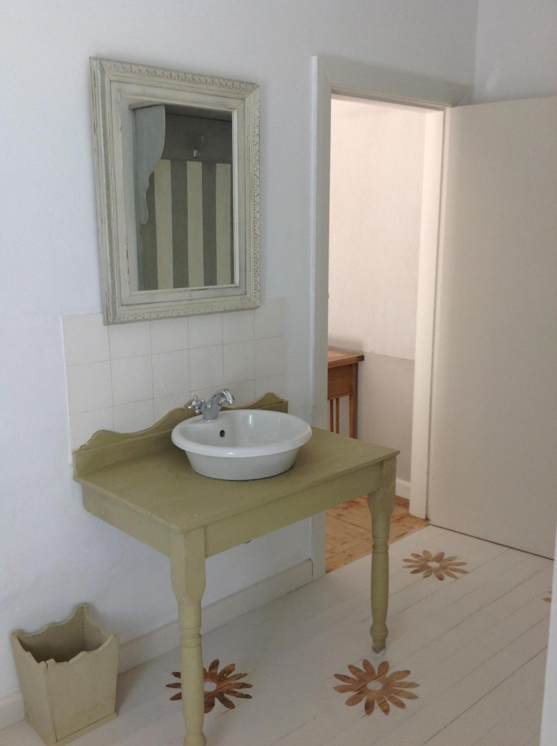 Standard Double Room - Photo 4
