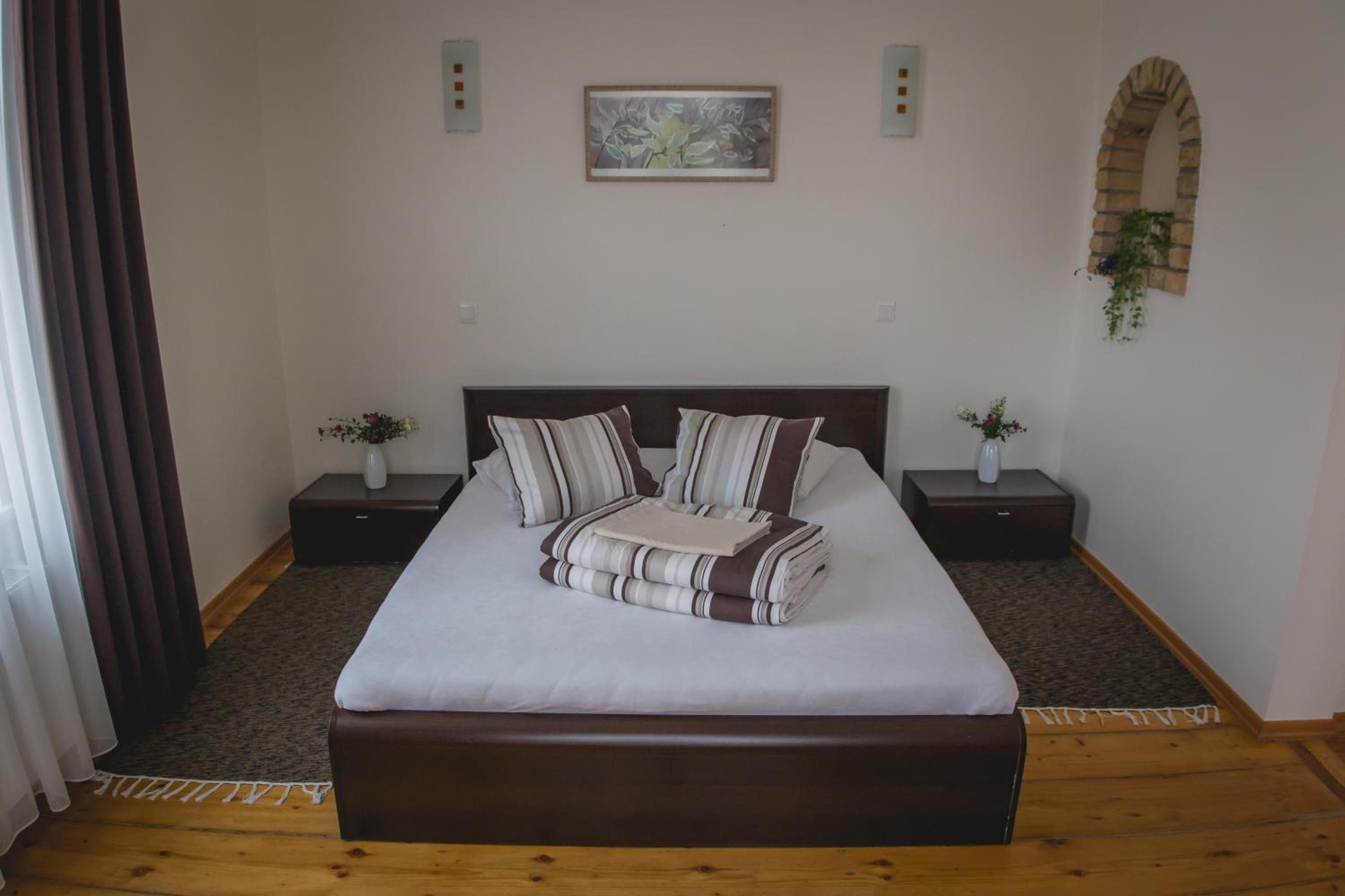 Double Room - Photo 9