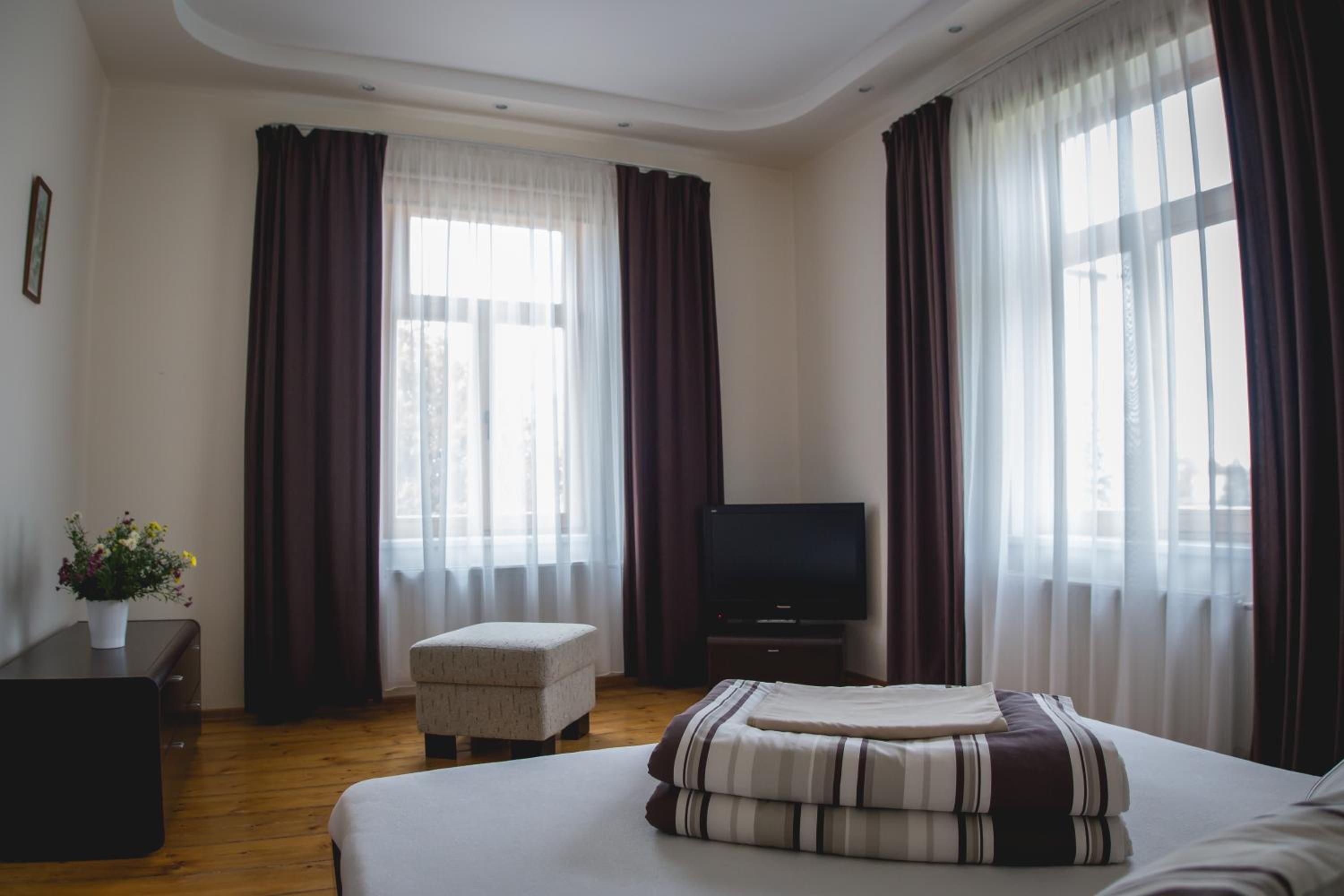 Double Room - Photo 10