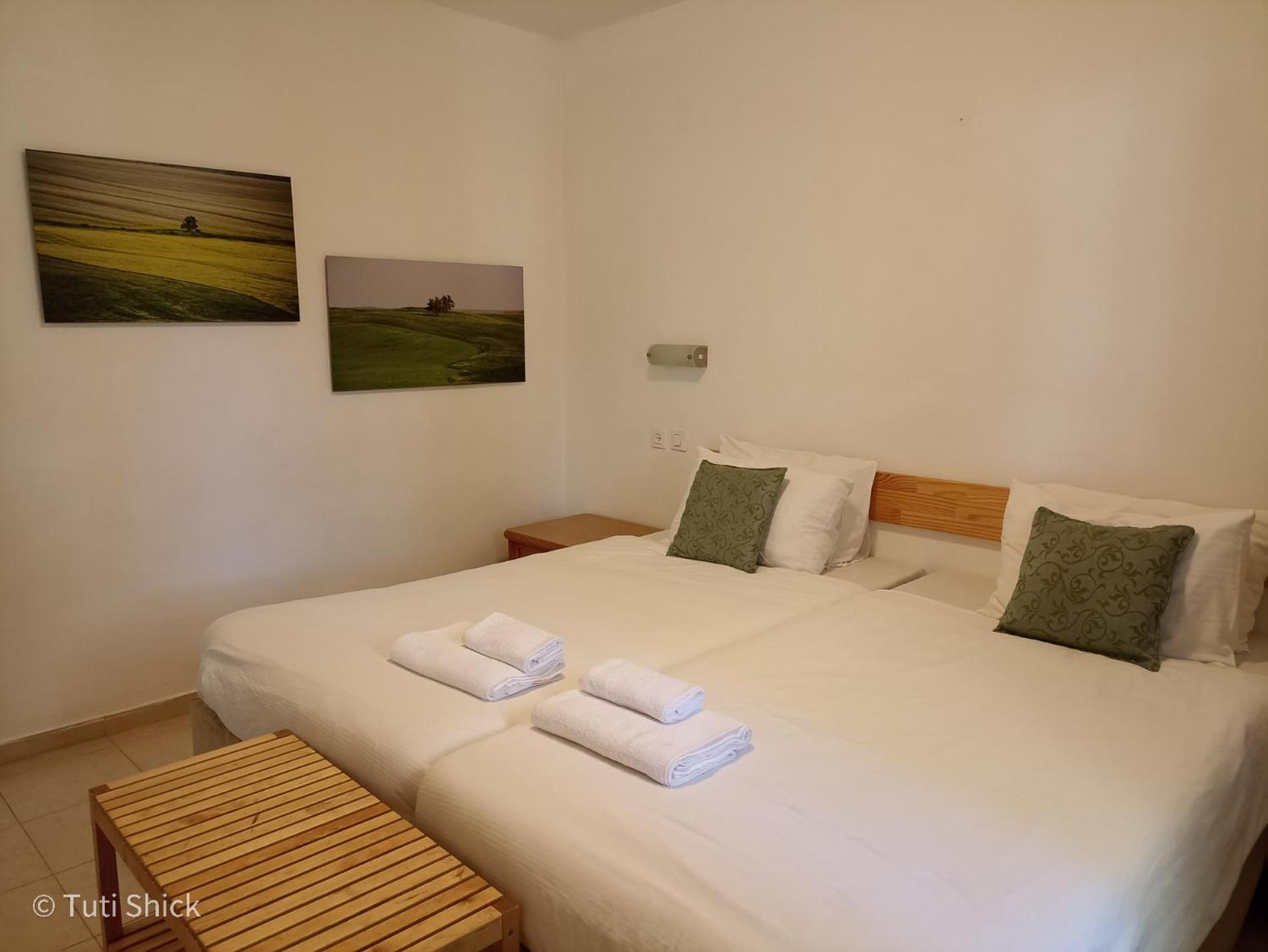 Grand Family Room with Terrace - Photo 5