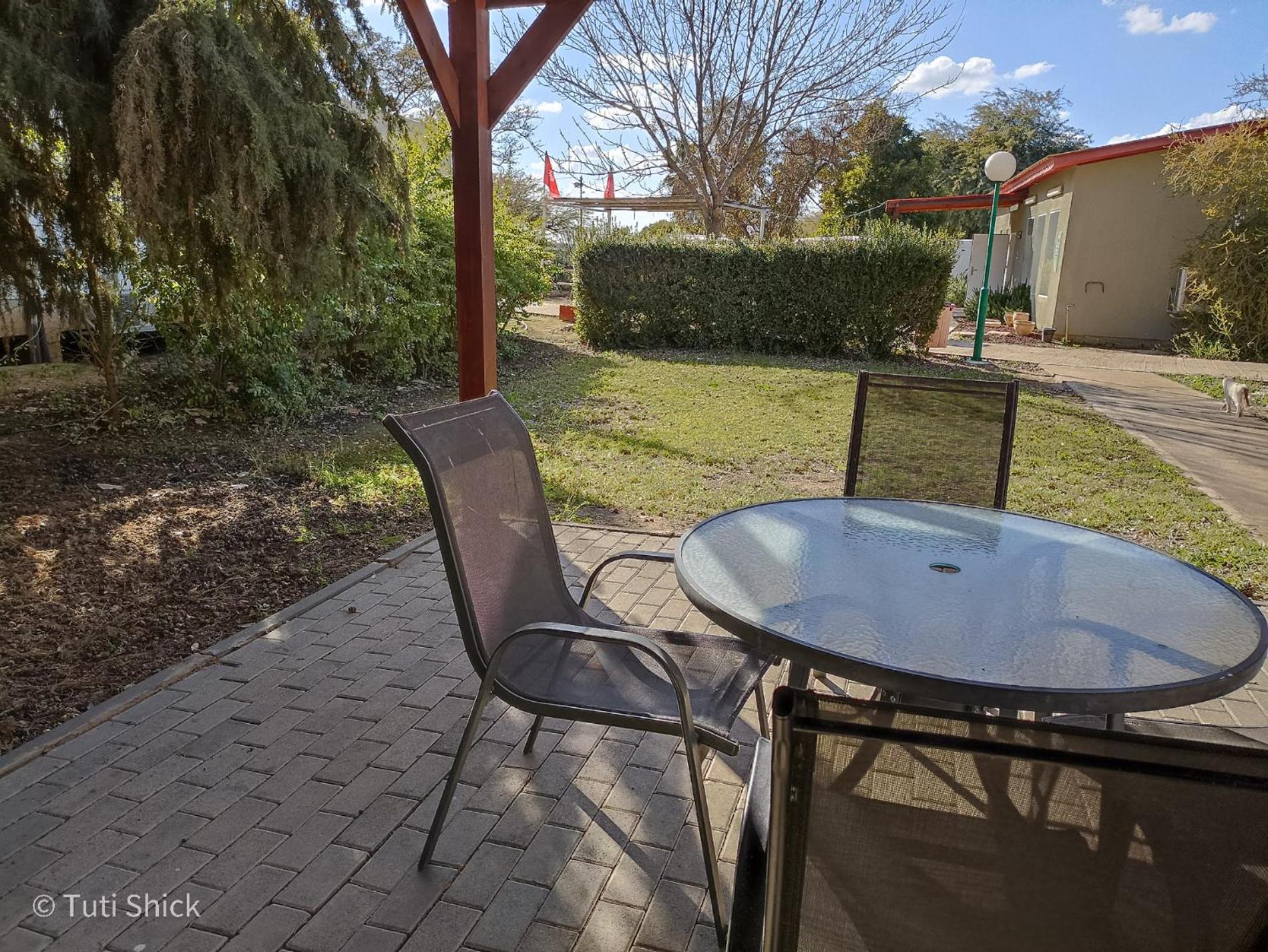 Grand Family Room with Terrace - Photo 1