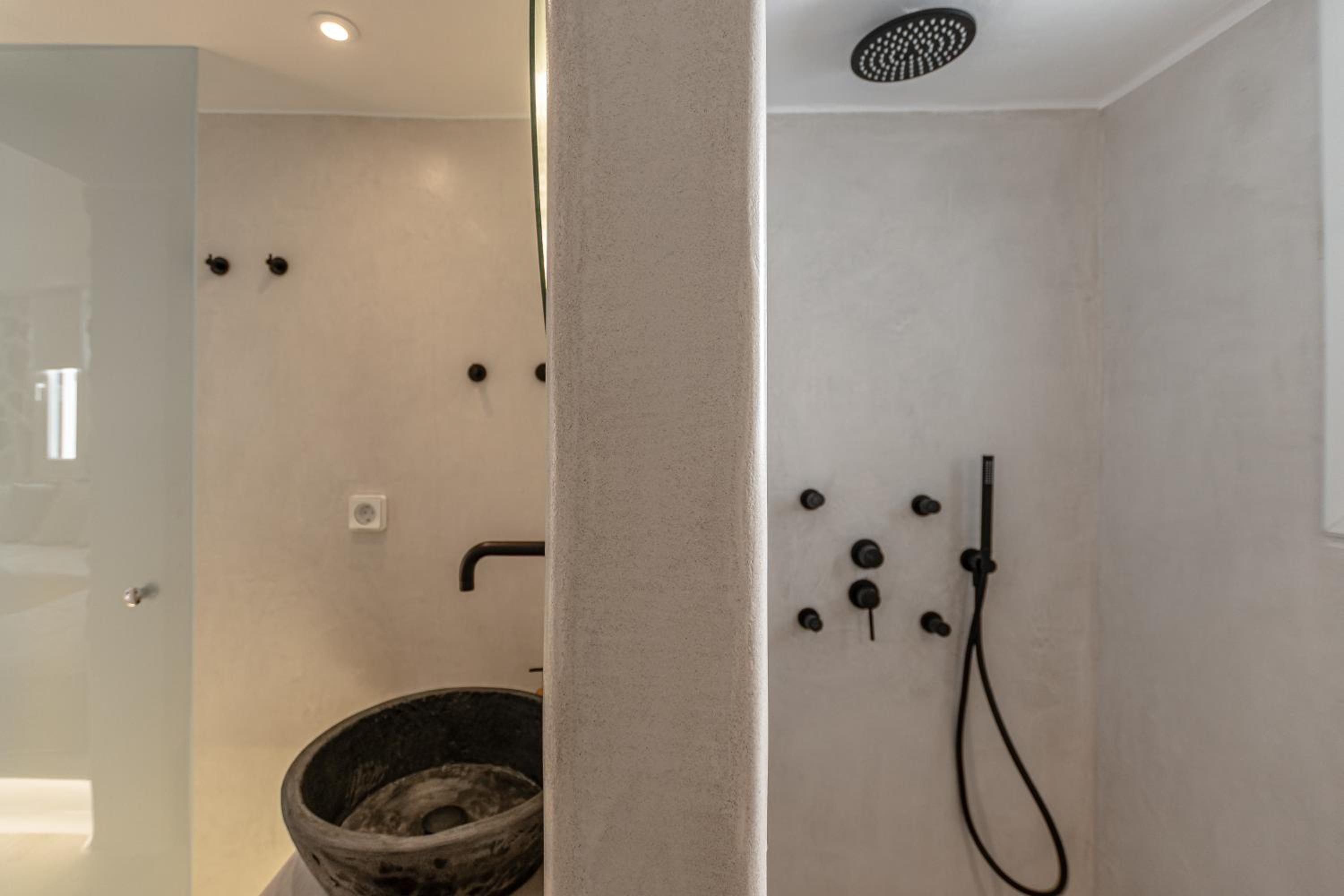 Suite with Hot Tub