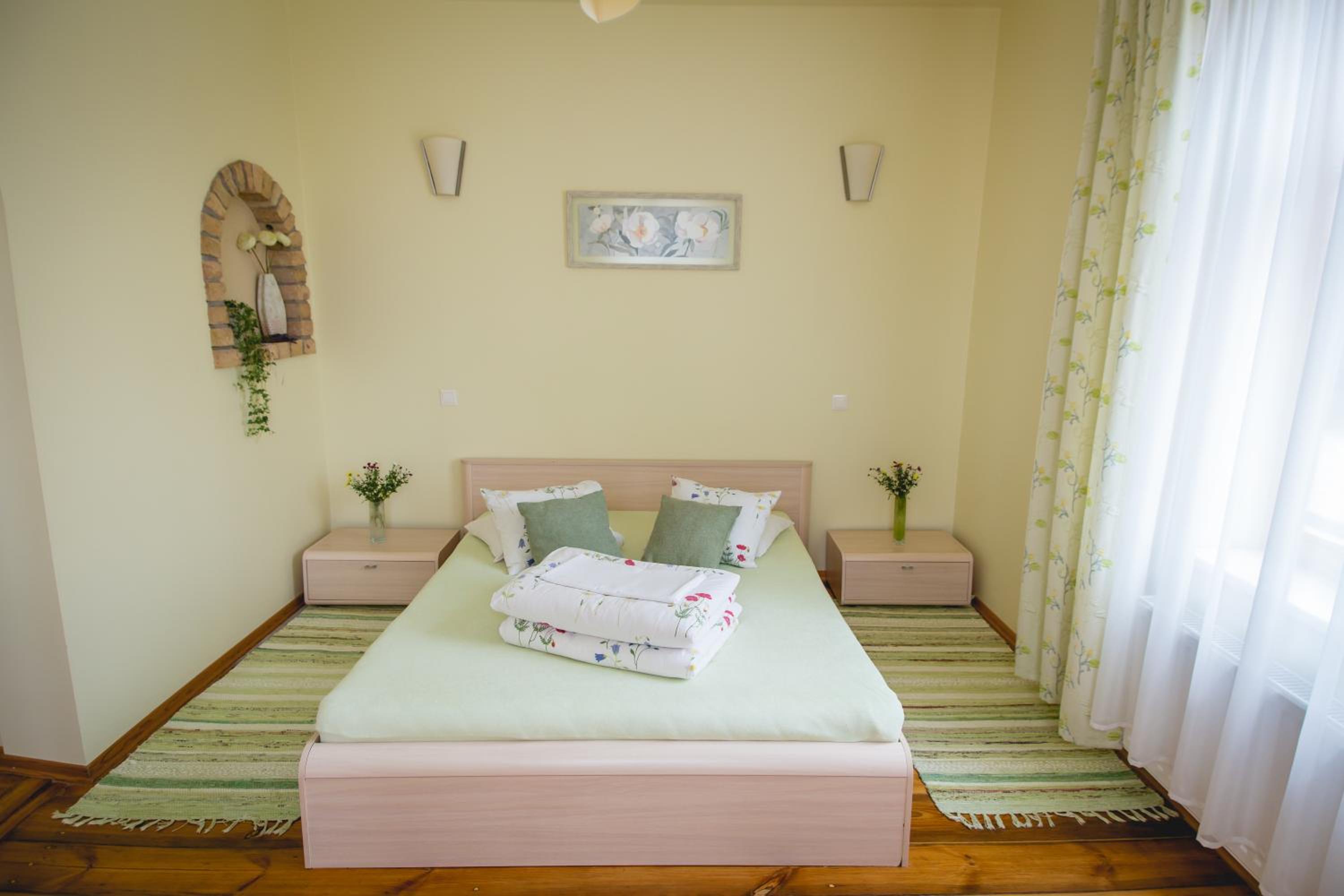Double Room - Photo 3