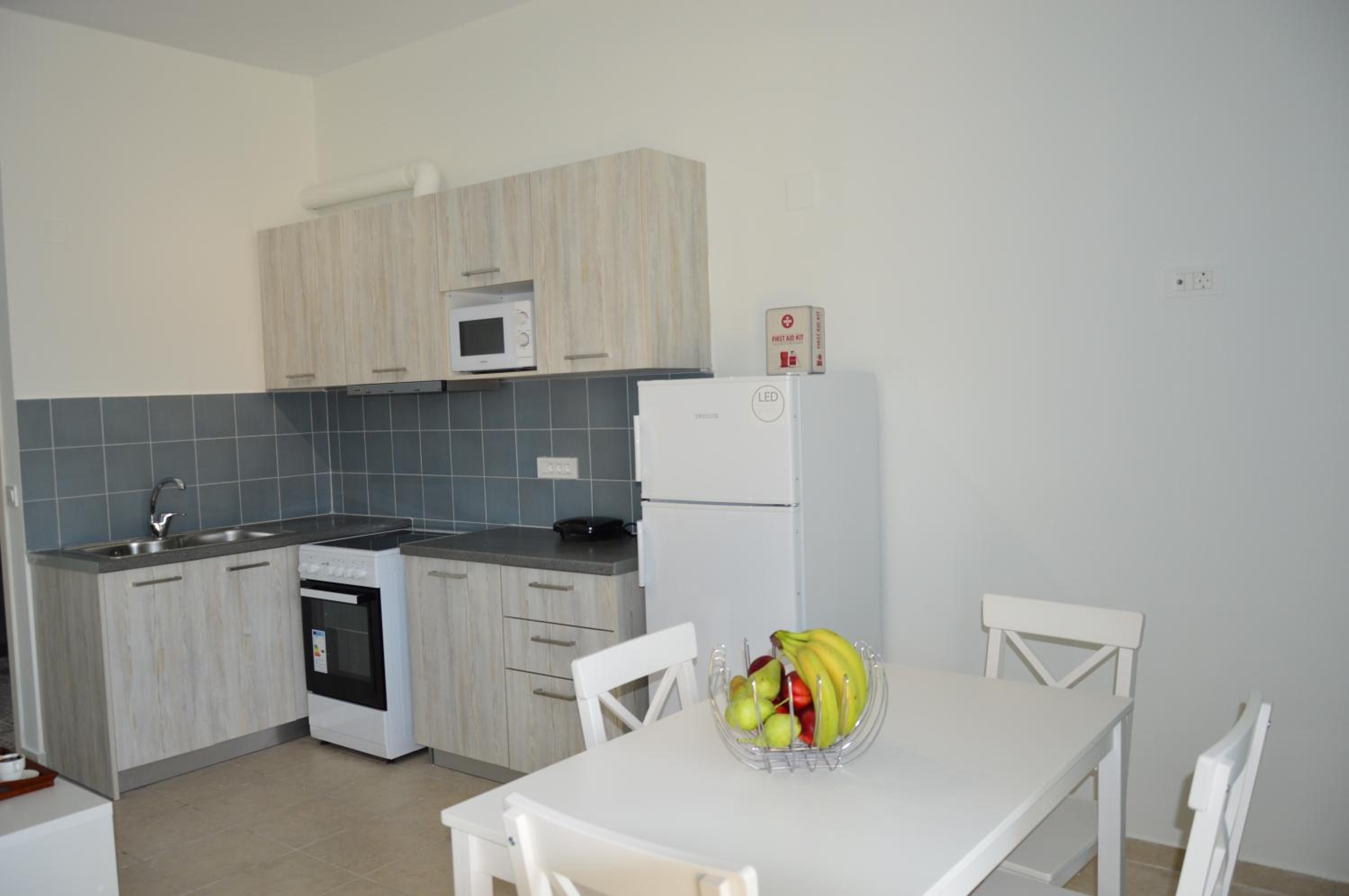 One-Bedroom Apartment - Photo 7