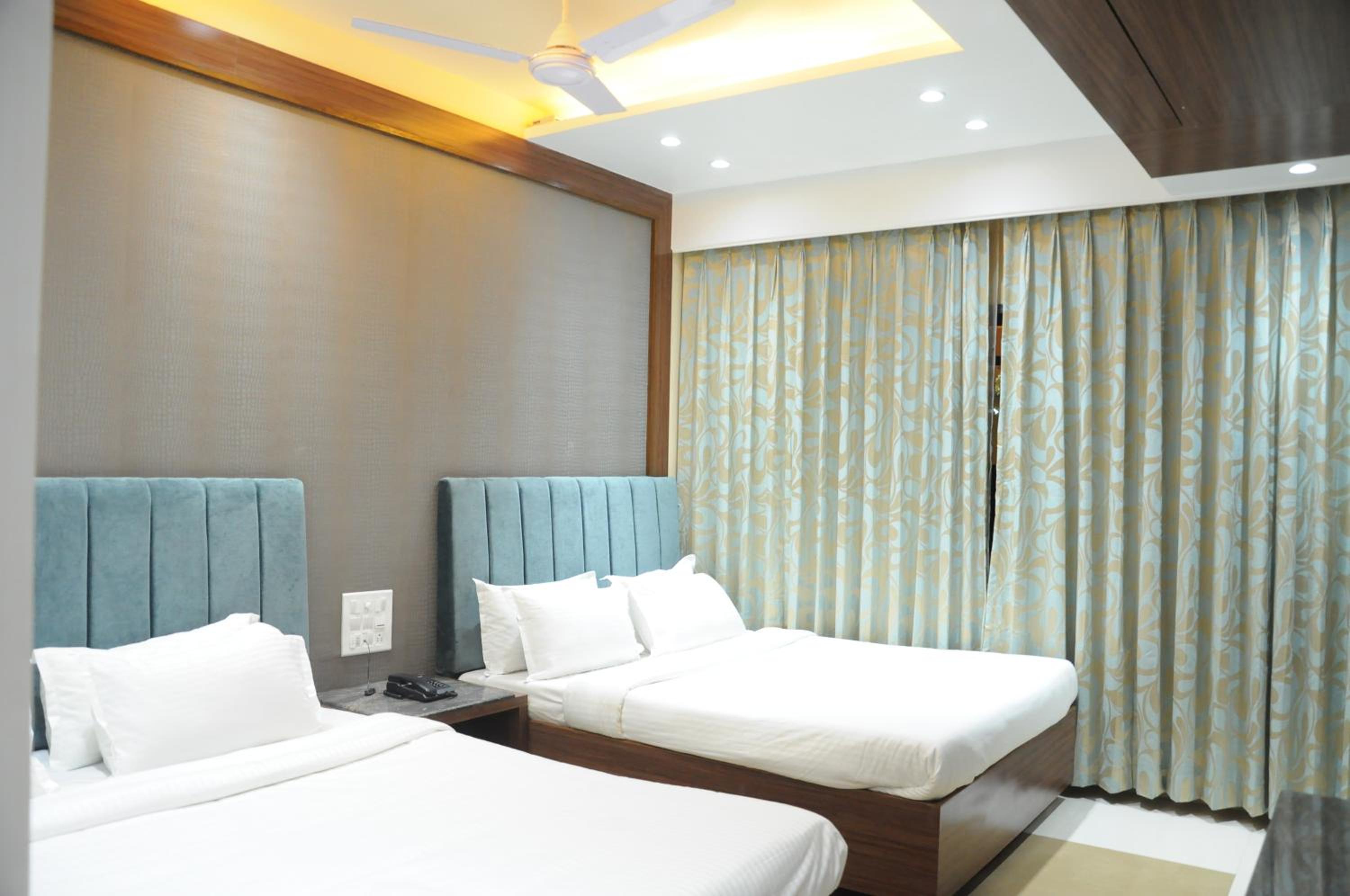 Premium Quadruple Room - Photo 4