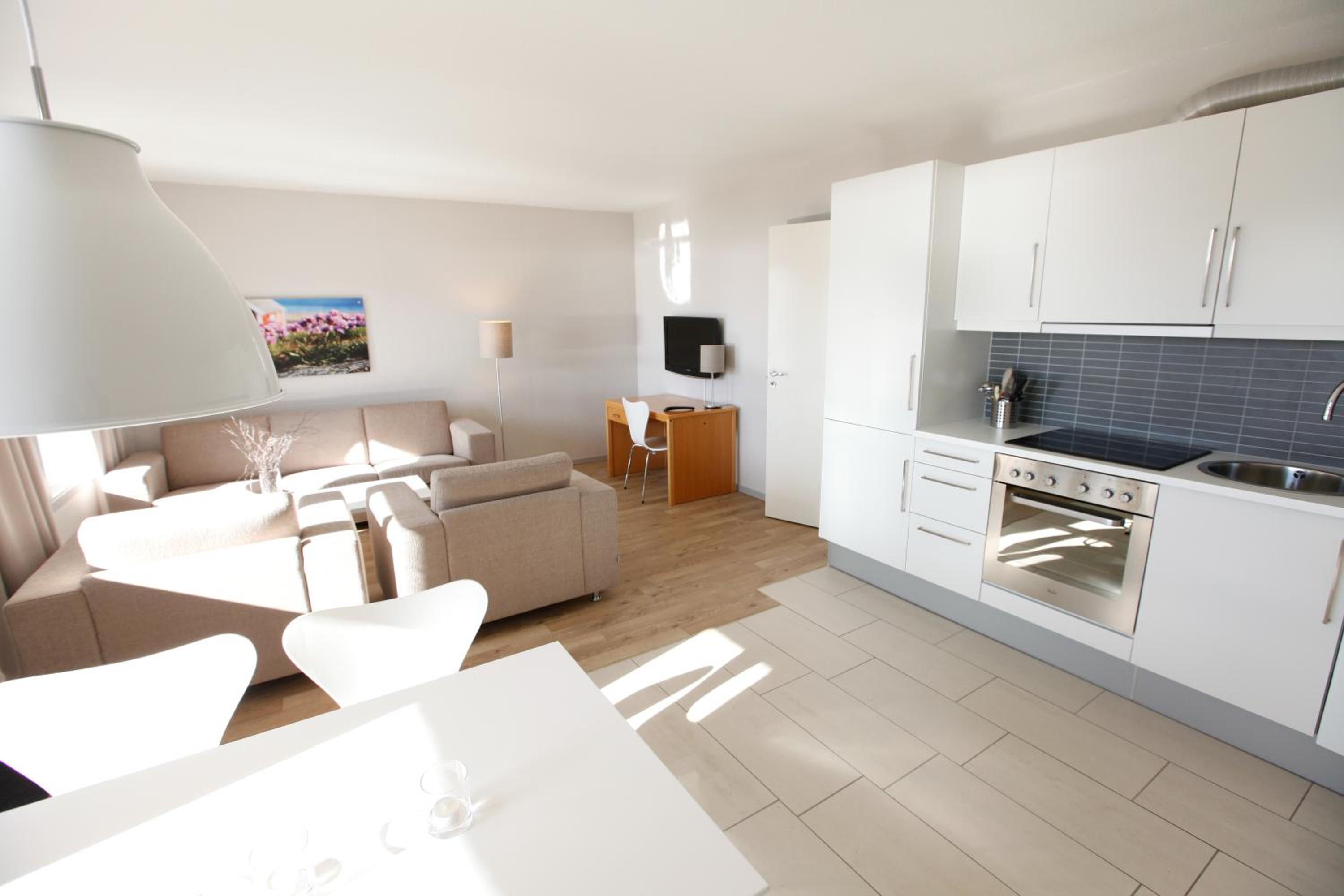 Two-Bedroom Apartment - Photo 4