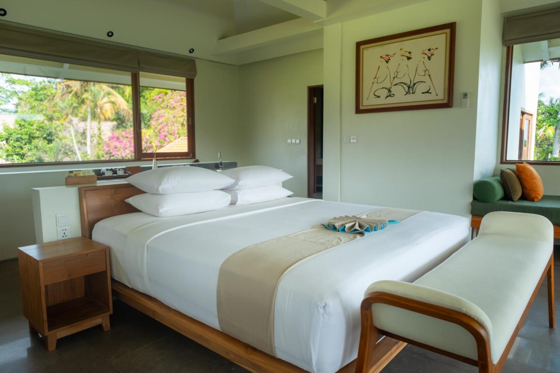 One-Bedroom Villa with Balcony