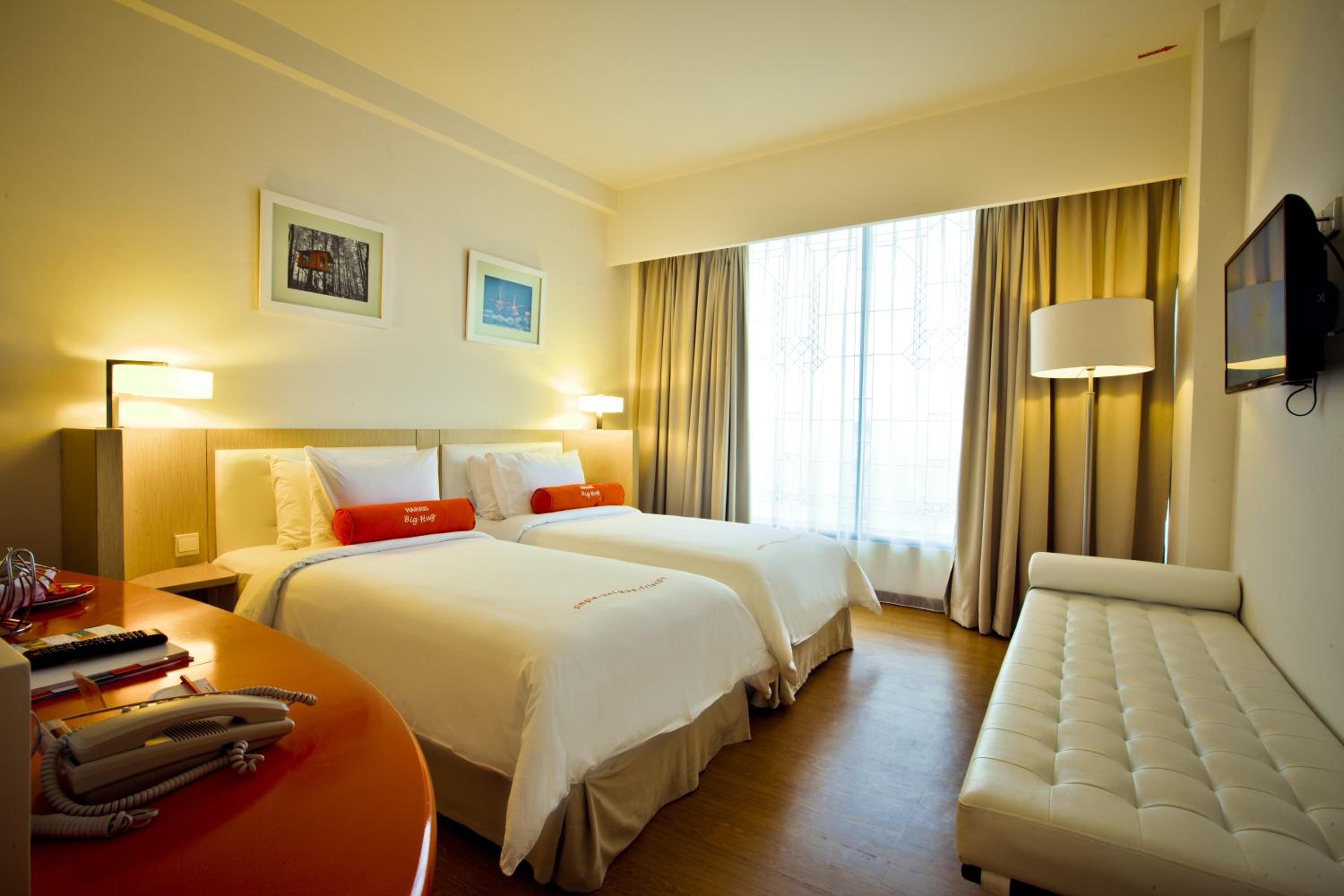 HARRIS Great Sale Room