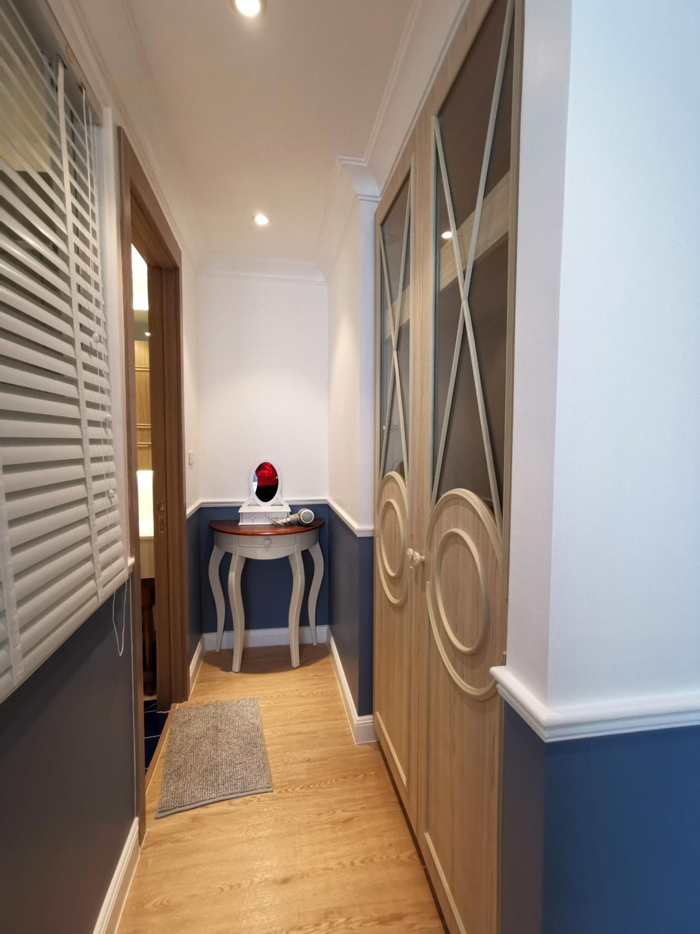 One-Bedroom Apartment - Photo 4