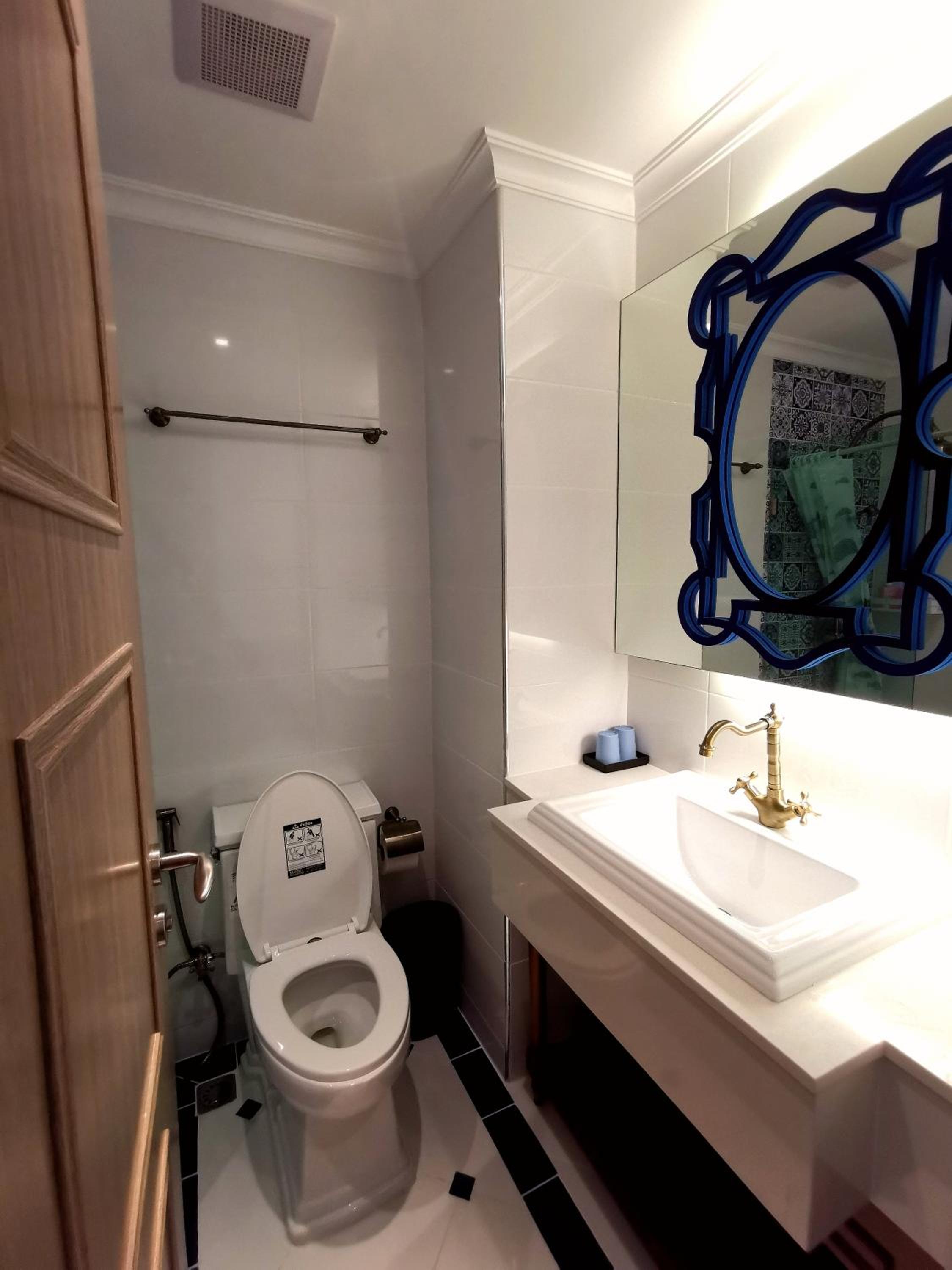 One-Bedroom Apartment - Photo 8