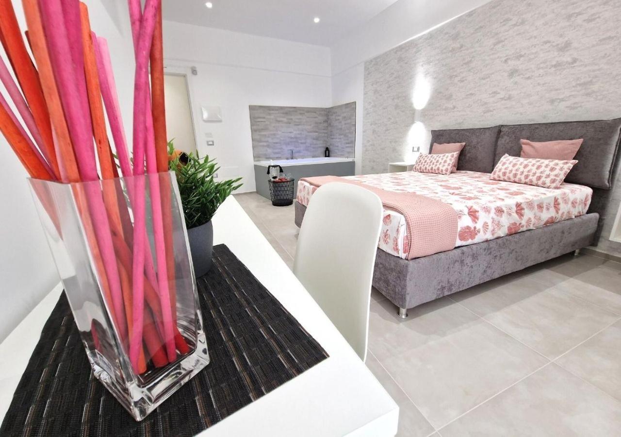 Double Room with Spa Bath photo 3