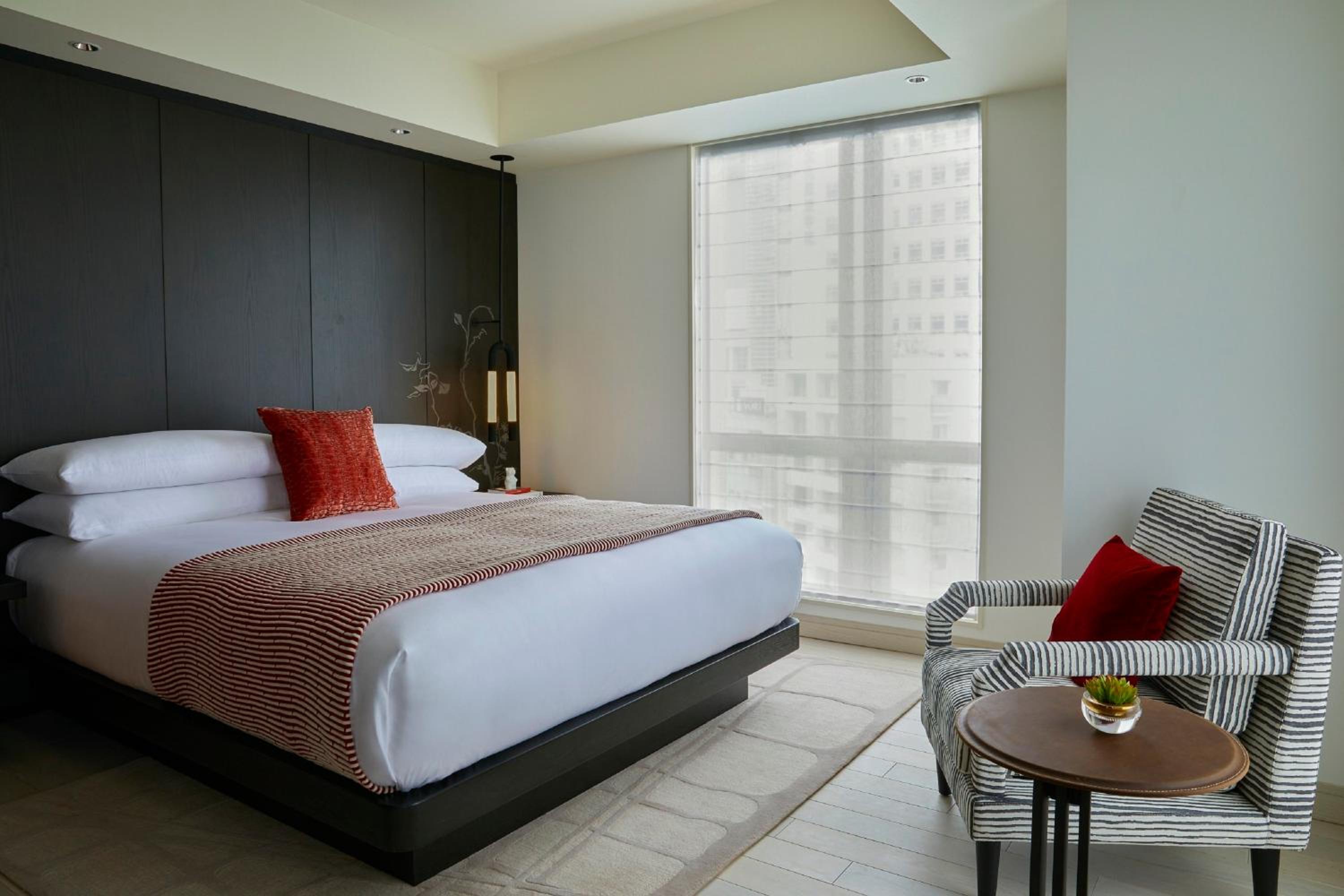 Essential King Room with Walk In Shower - High Floor - Photo 4