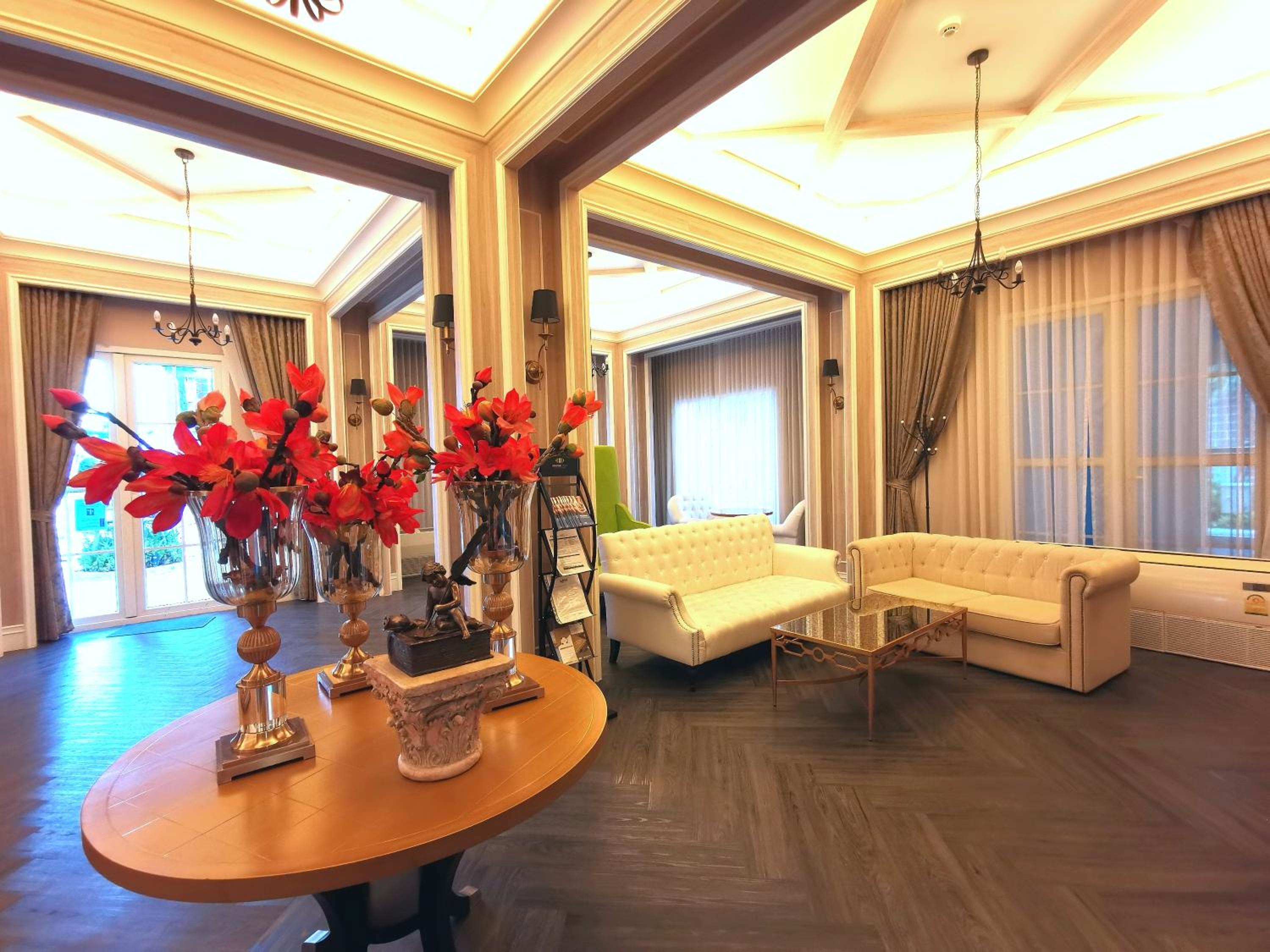 One-Bedroom Apartment - Photo 35