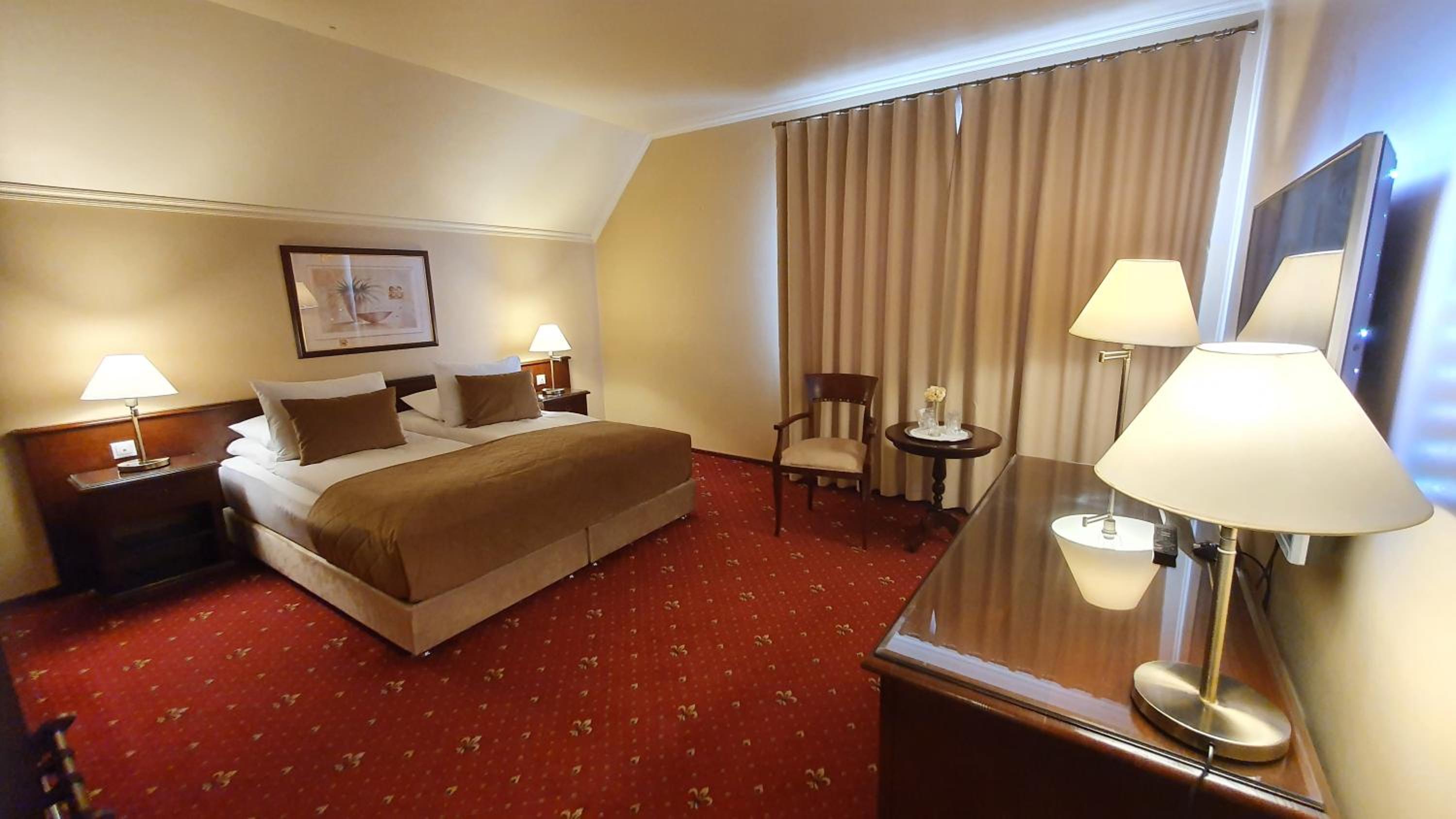 Superior Double or Twin Room - Photo 2