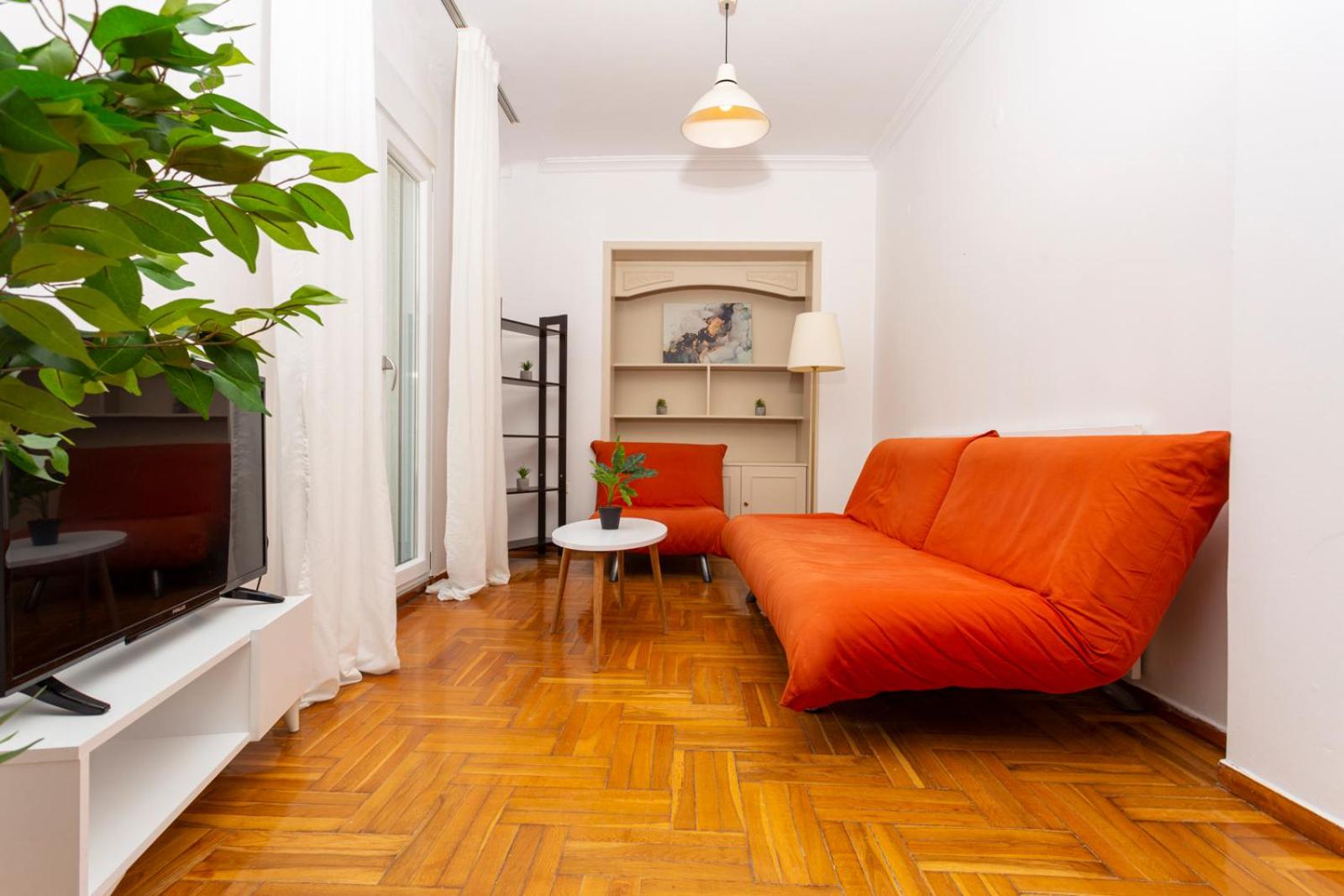 Three-Bedroom Apartment - Photo 3