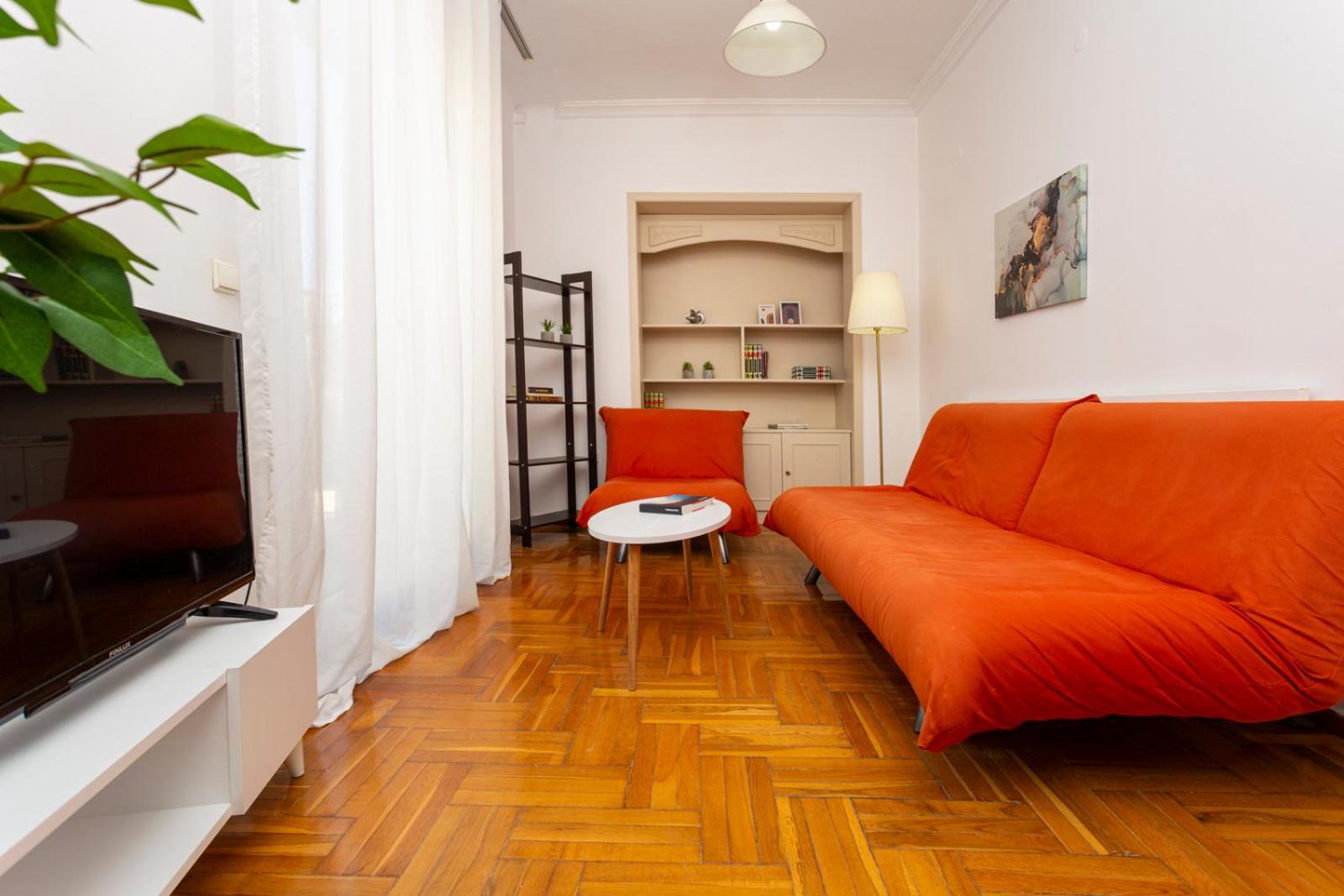 Three-Bedroom Apartment - Photo 6