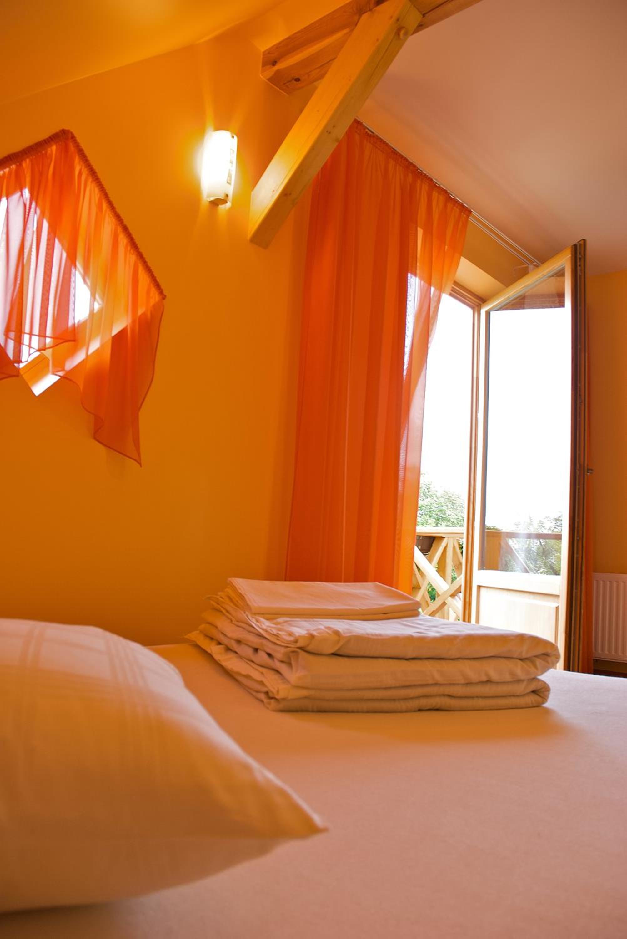 Comfort Double Room with Balcony - Photo 4