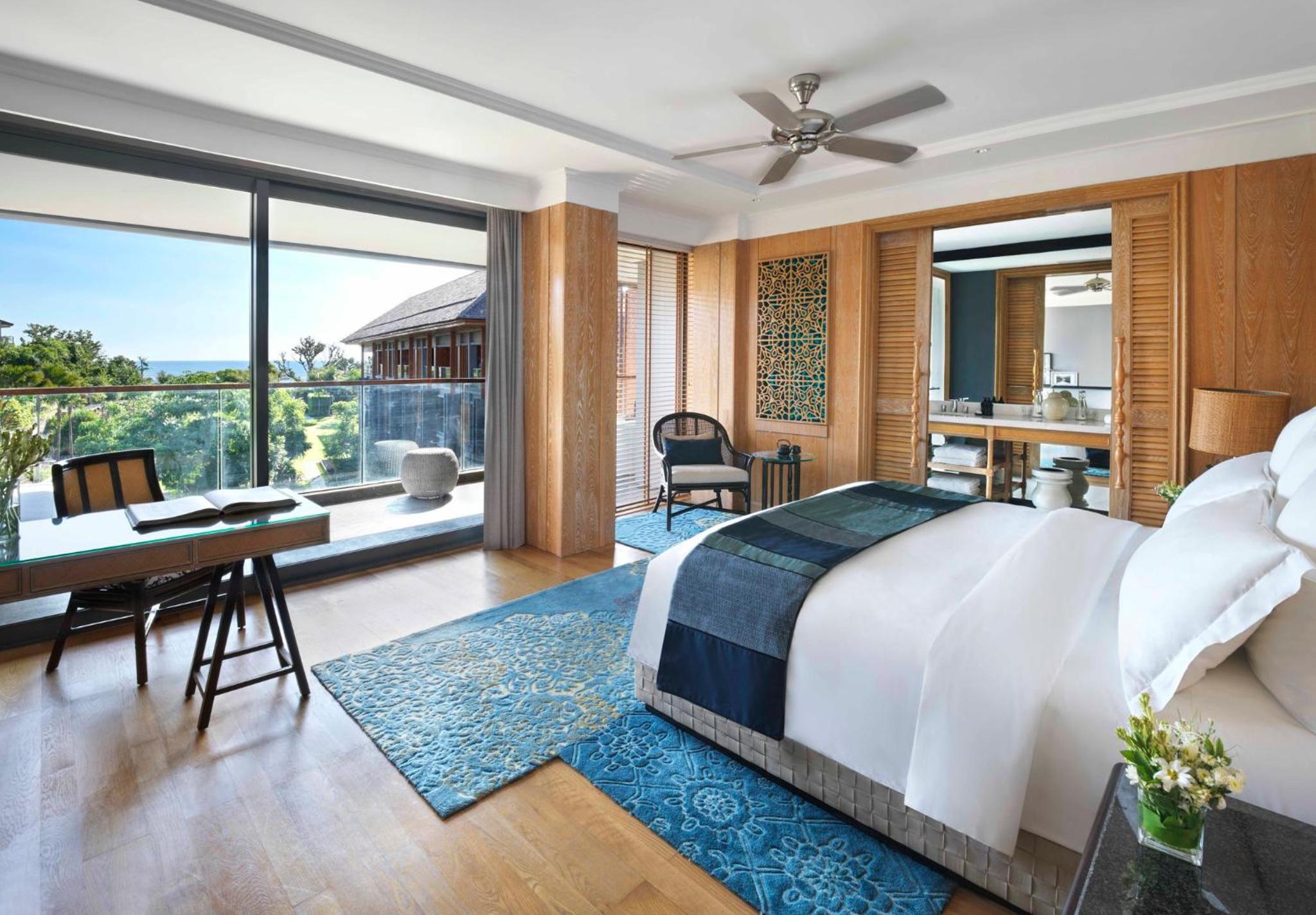 King Suite with Partial Ocean View