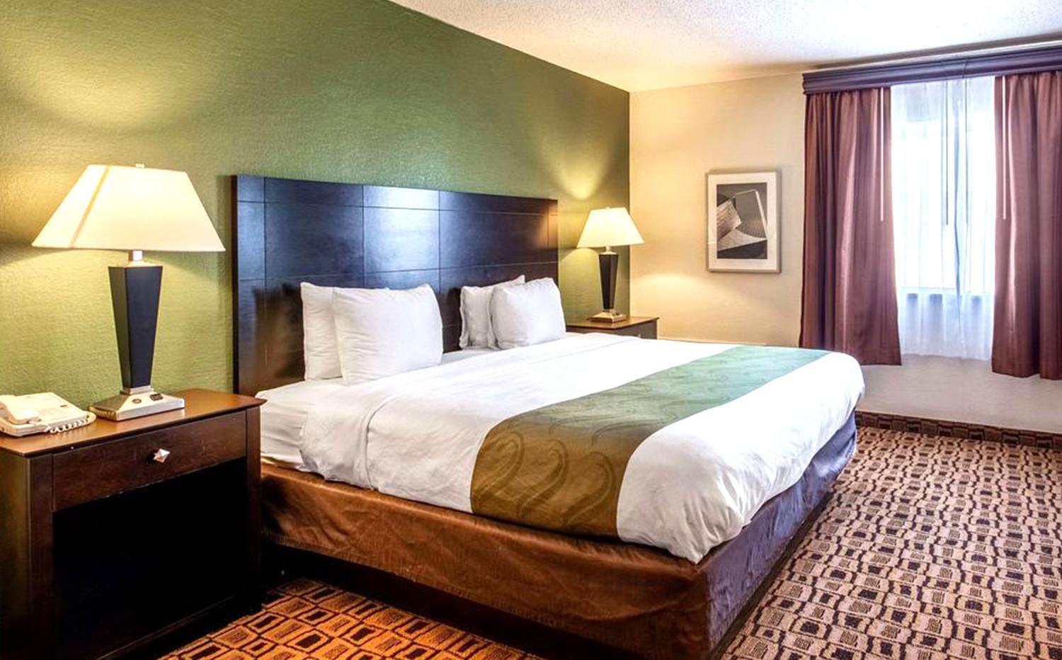 King Suite - Photo 1