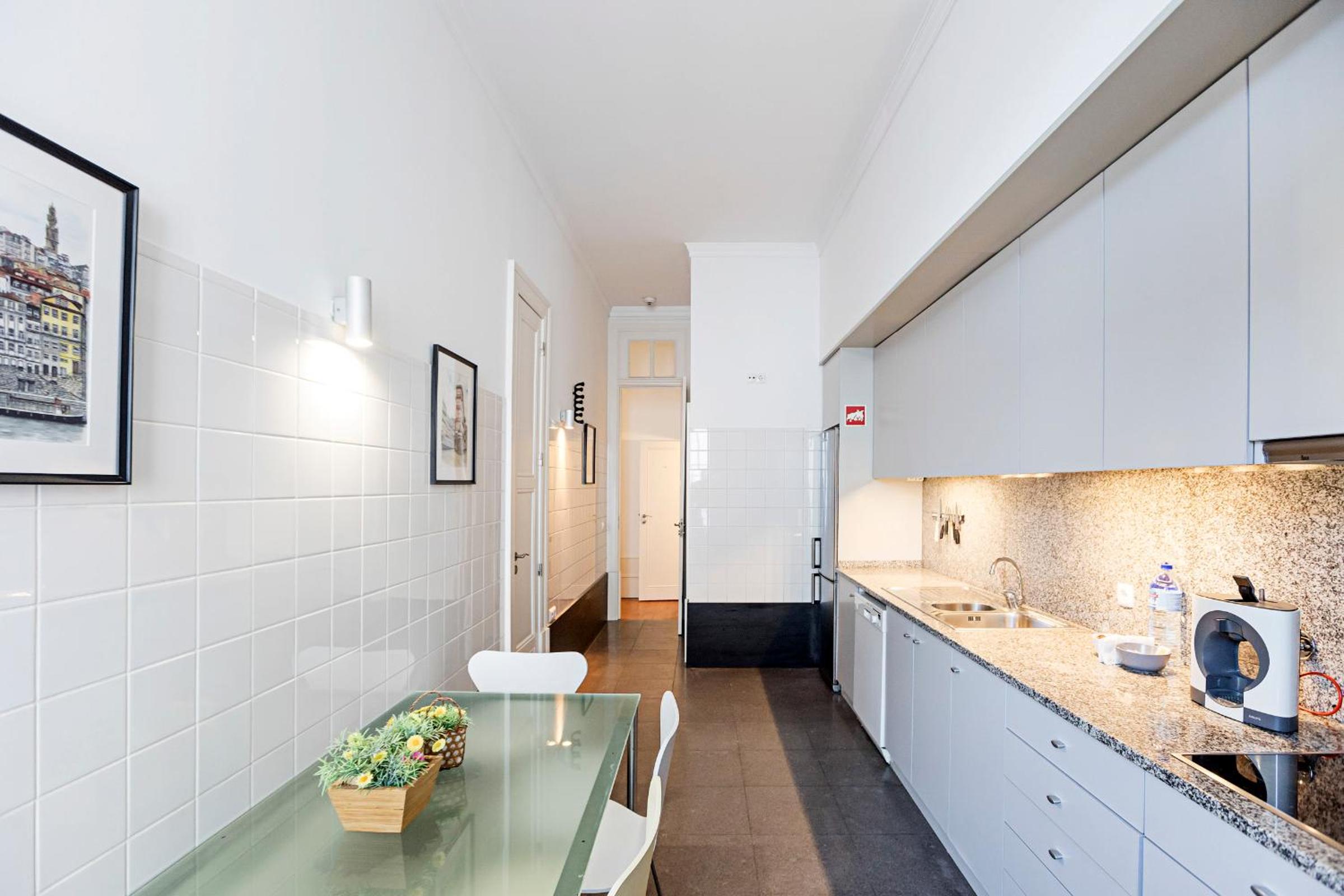 Two-Bedroom Apartment - Photo 20