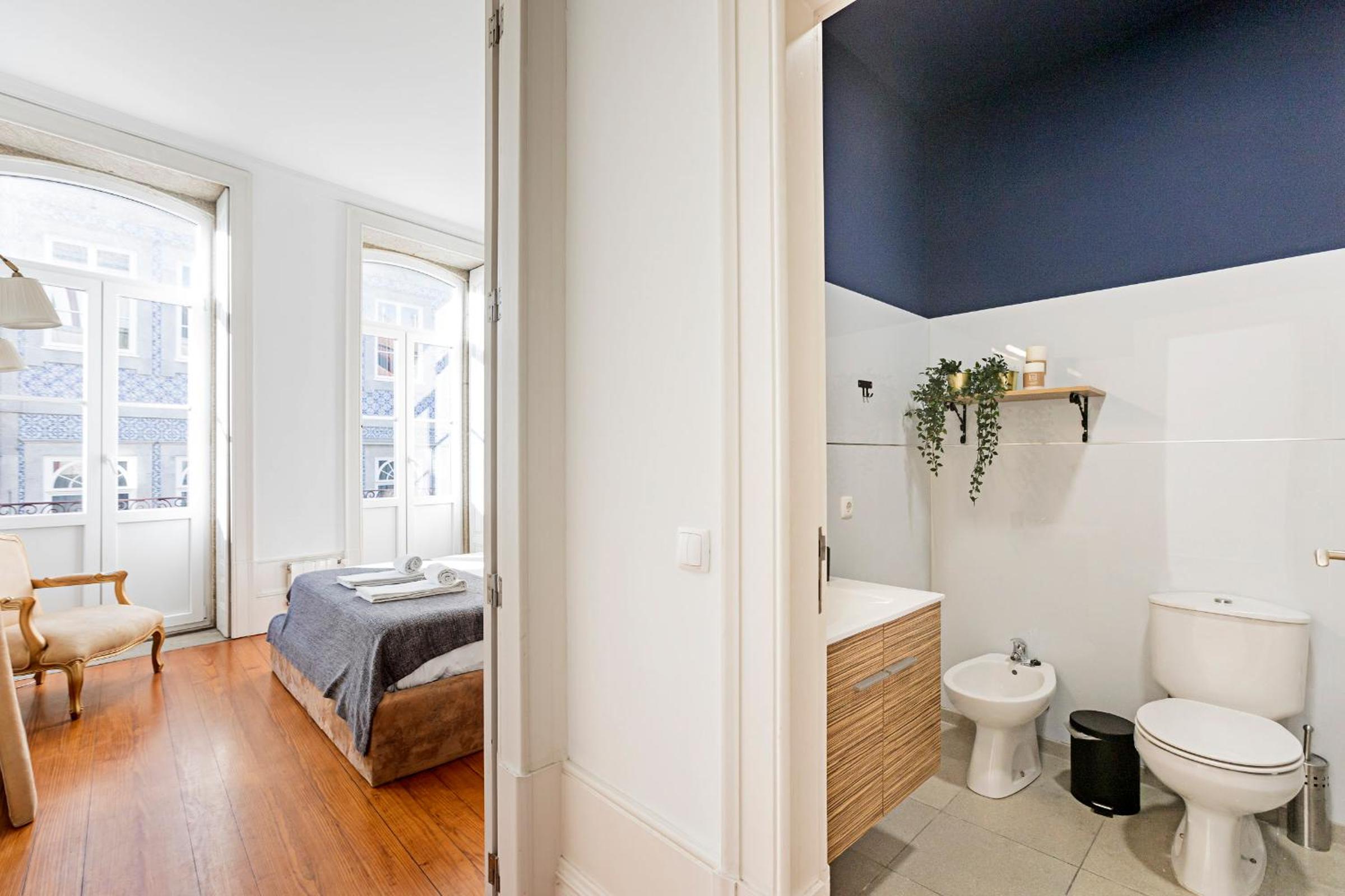 Two-Bedroom Apartment - Photo 26