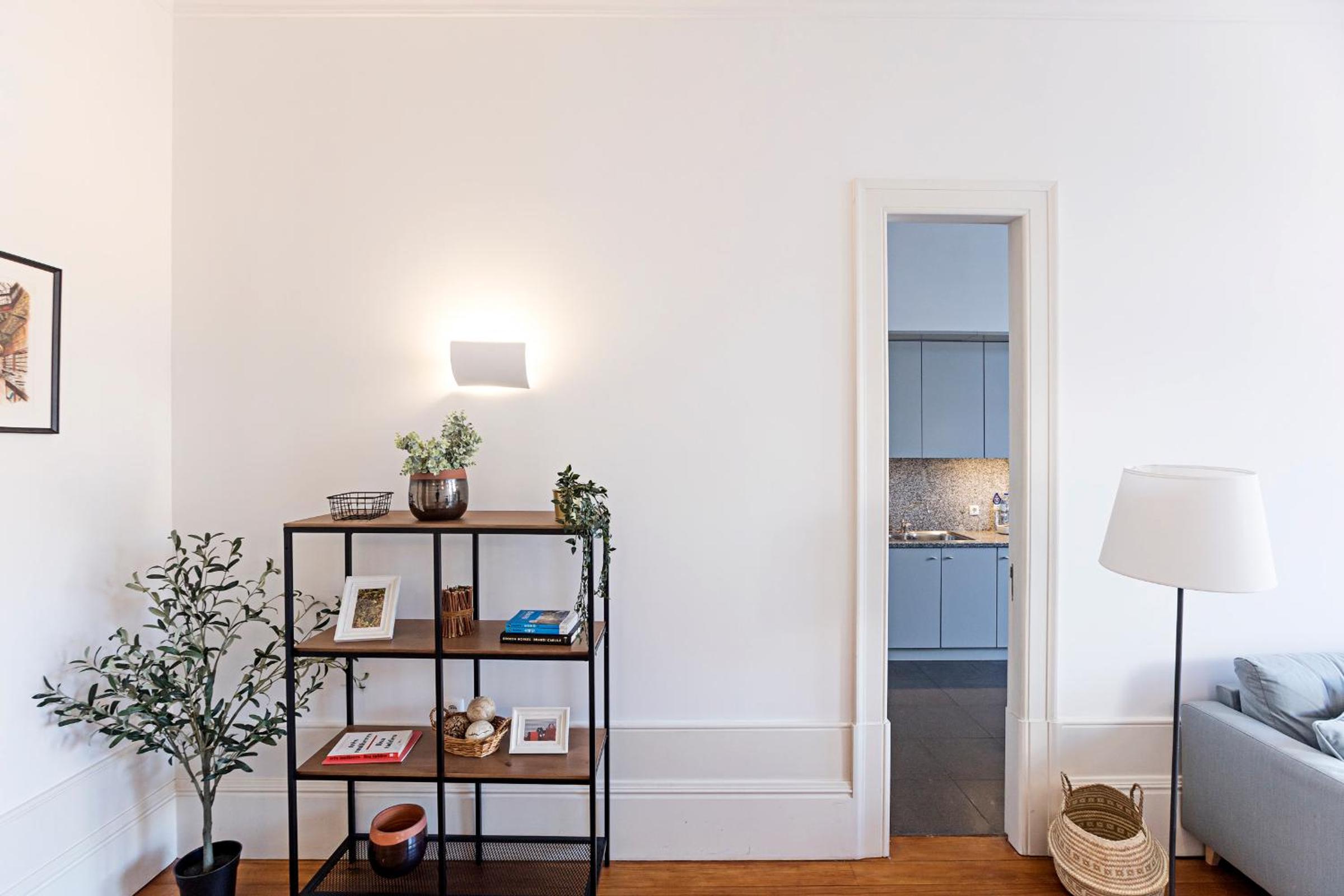 Two-Bedroom Apartment - Photo 32