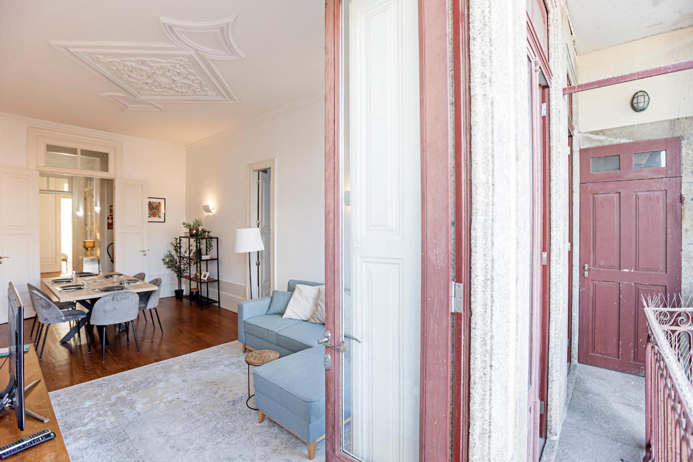 Two-Bedroom Apartment - Photo 35