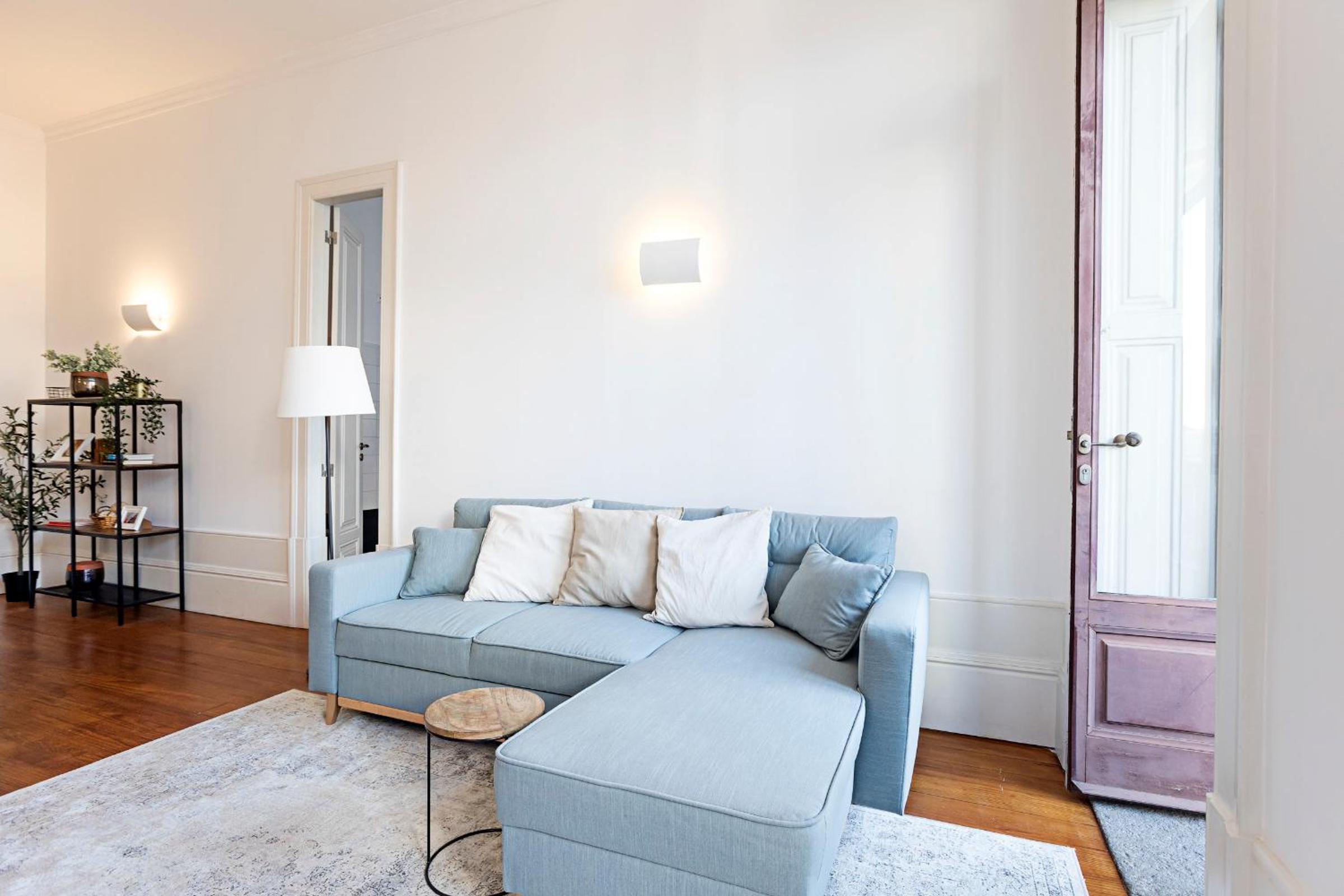 Two-Bedroom Apartment - Photo 7
