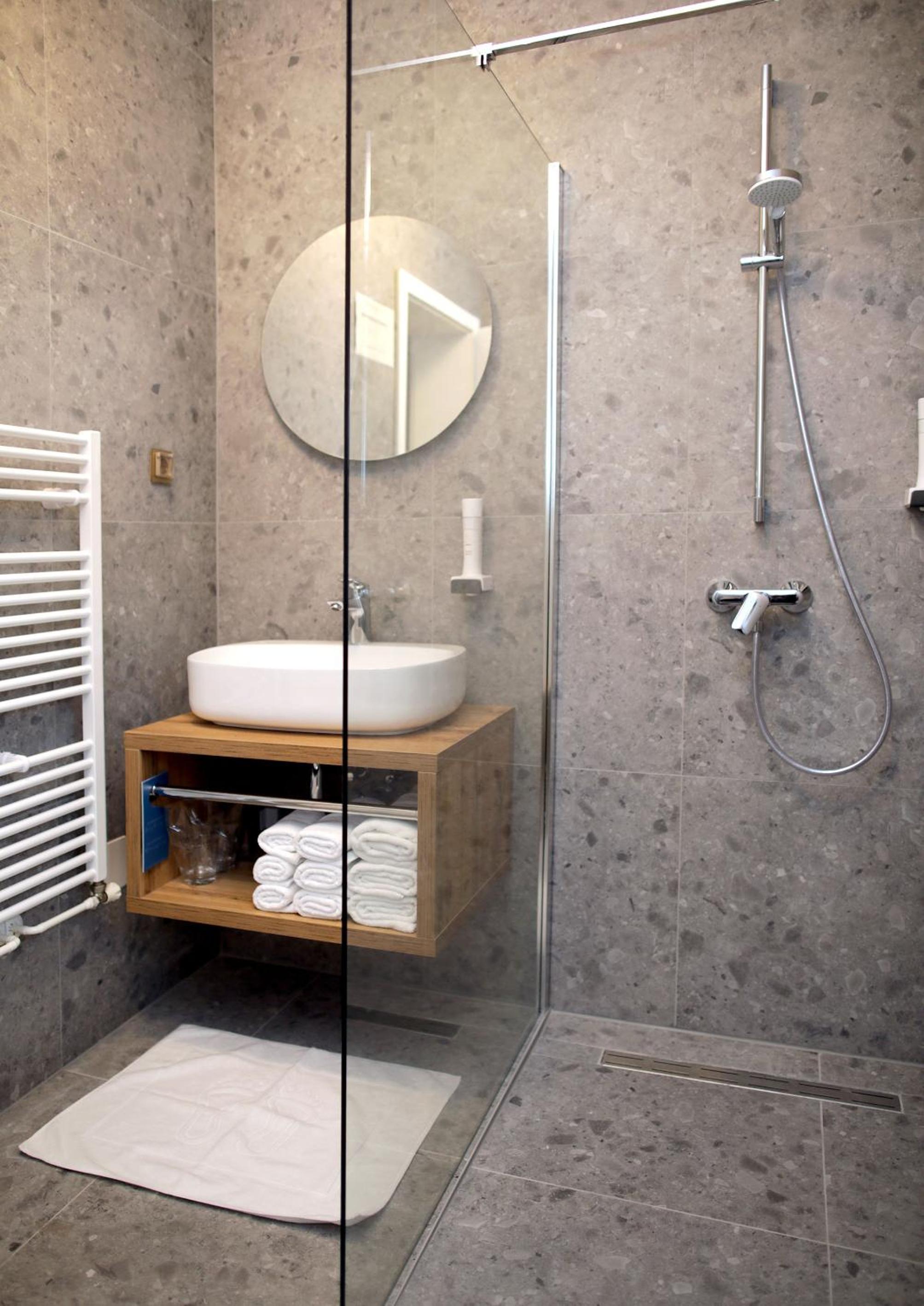 Triple Room - Photo 5