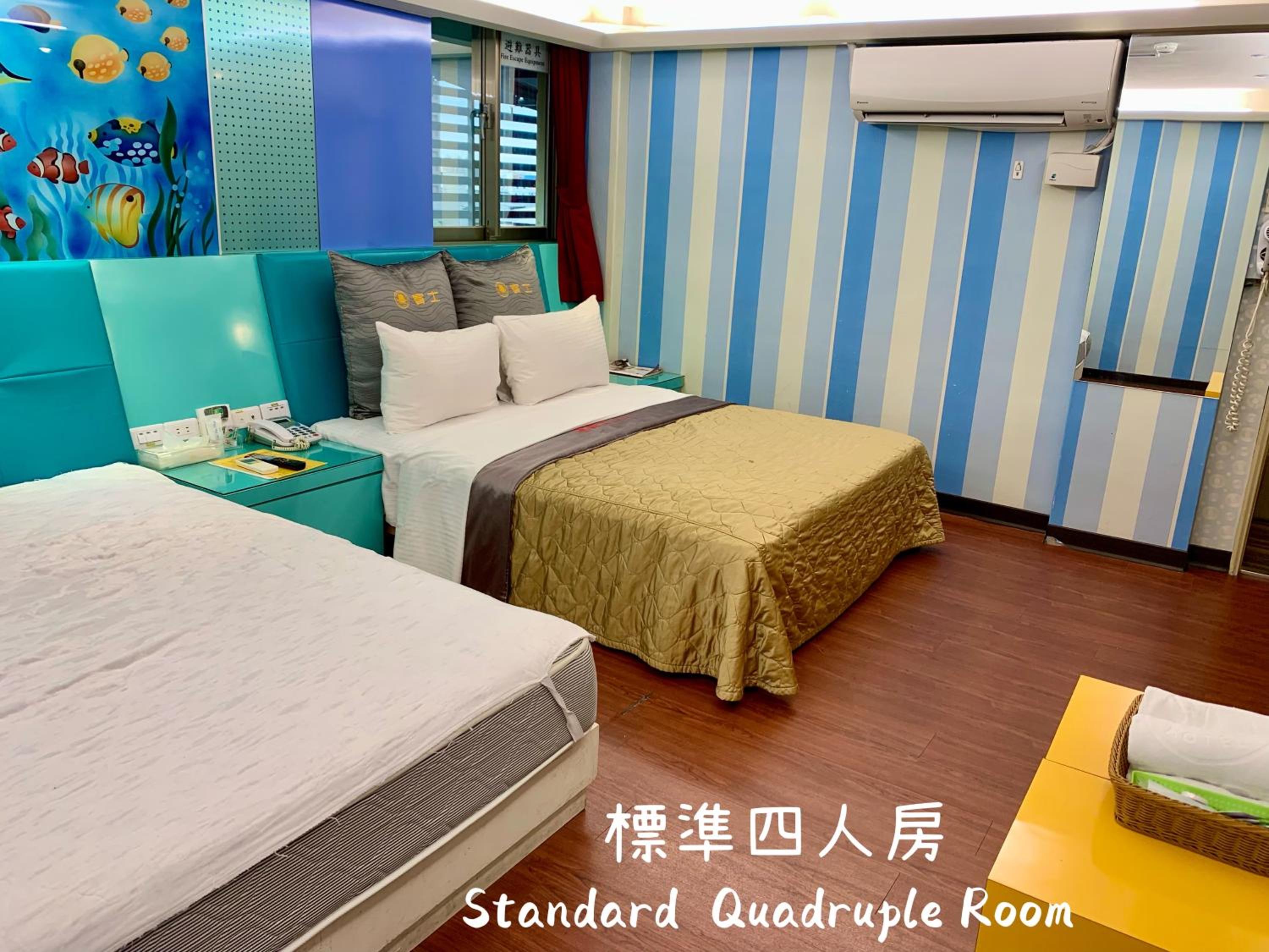 Standard Quadruple Room photo 3