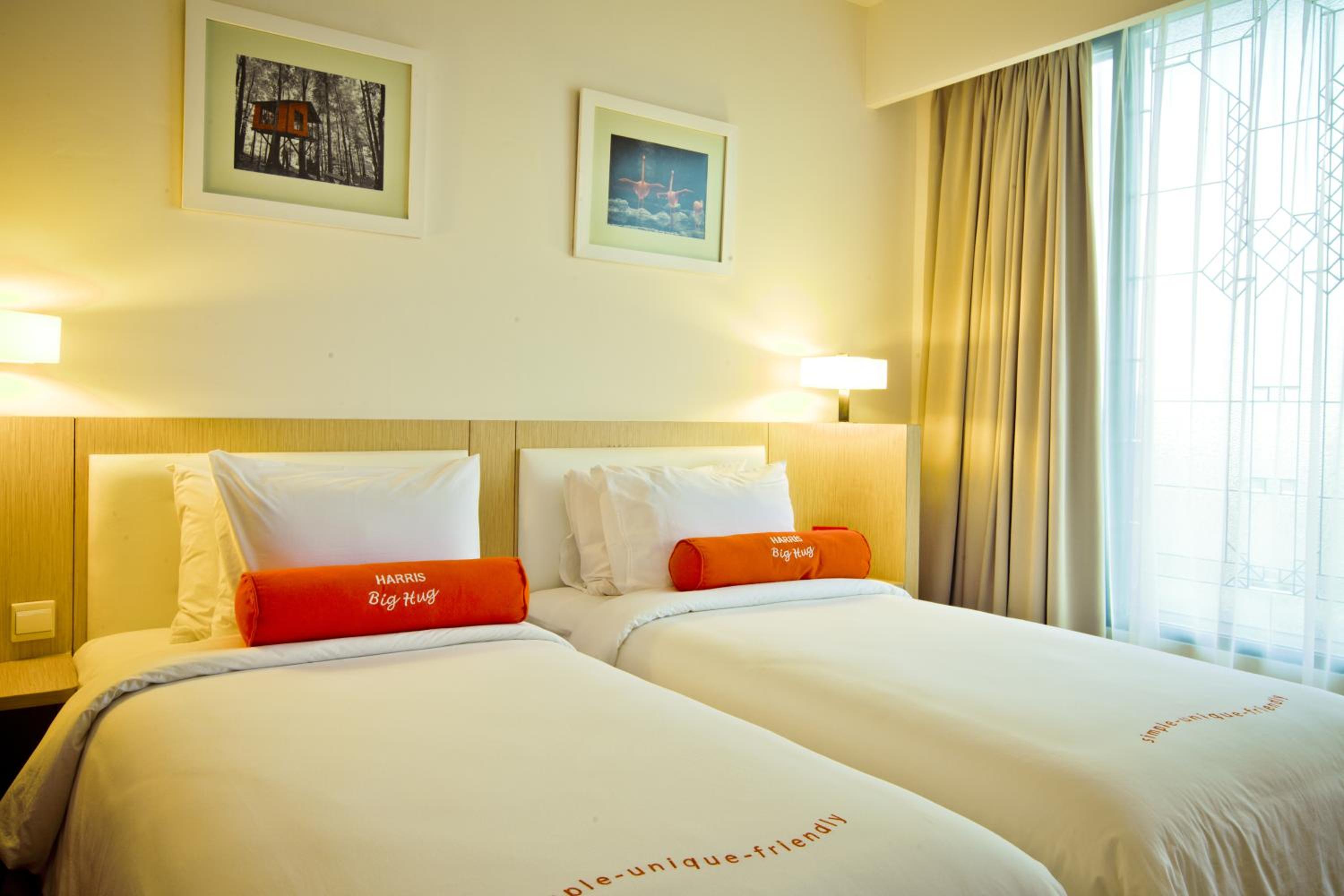 HARRIS Great Sale Room photo 3