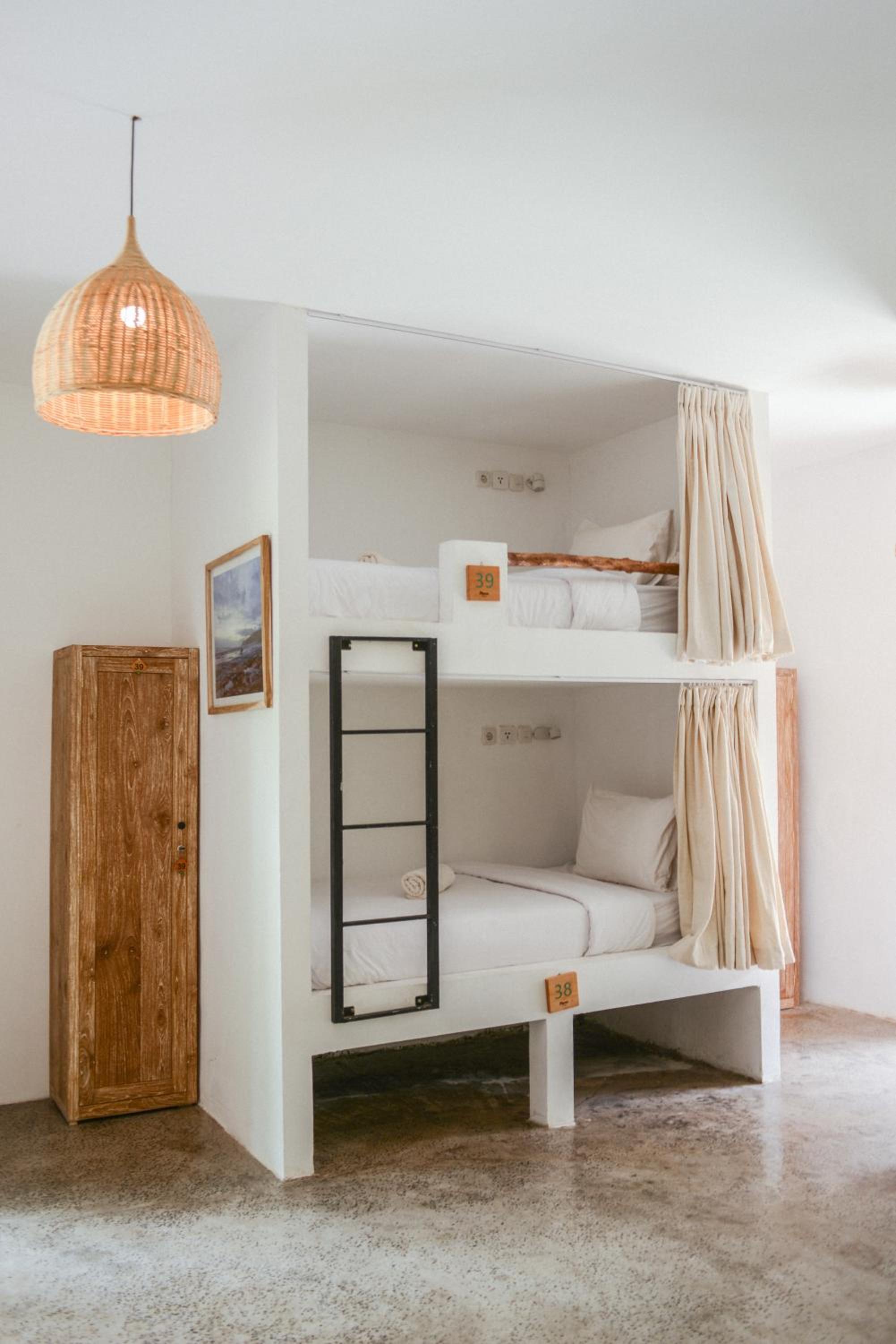 Bed in 10-Bed Mixed Dormitory Room photo 3
