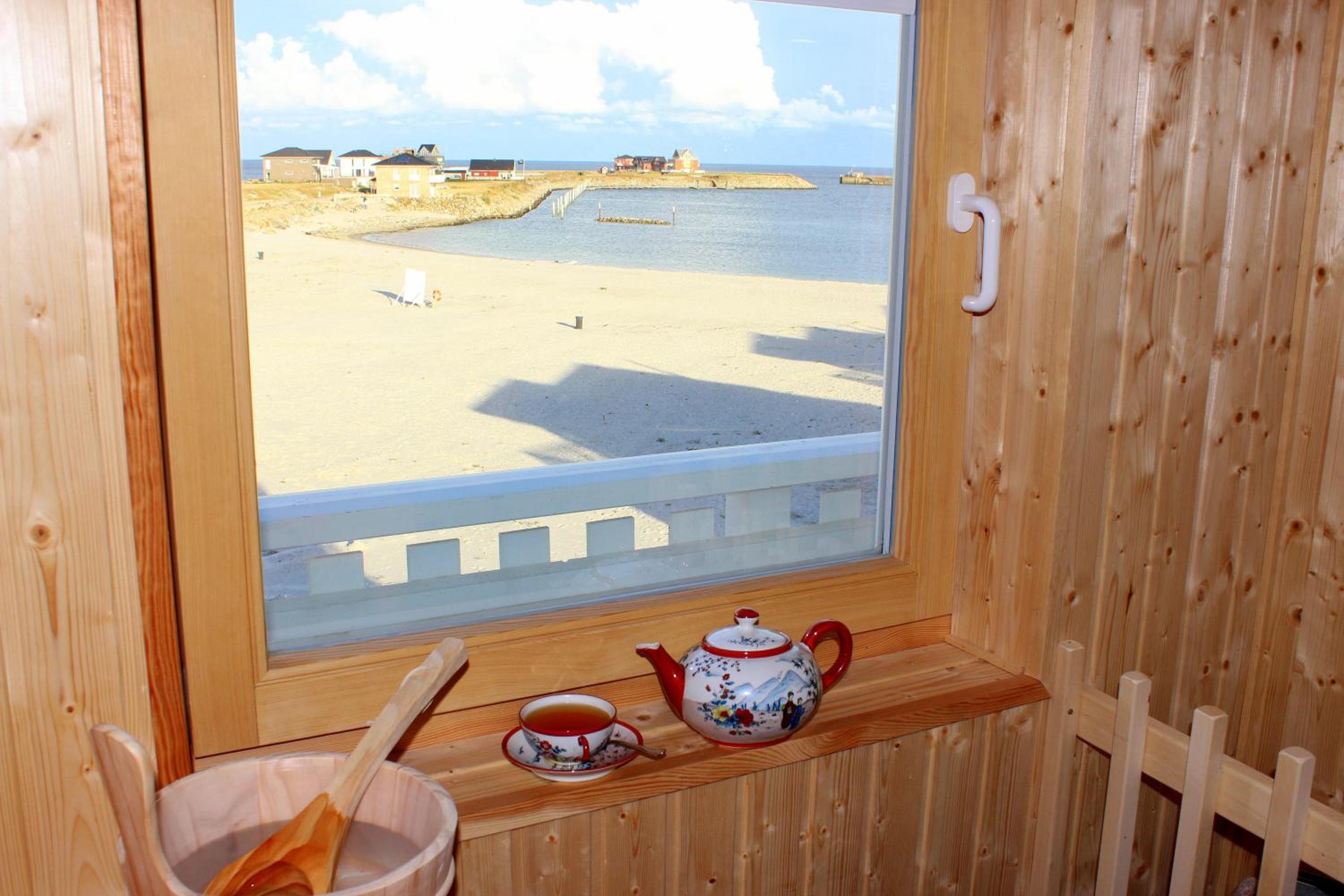 Three-Bedroom Vacation Home  photo 2