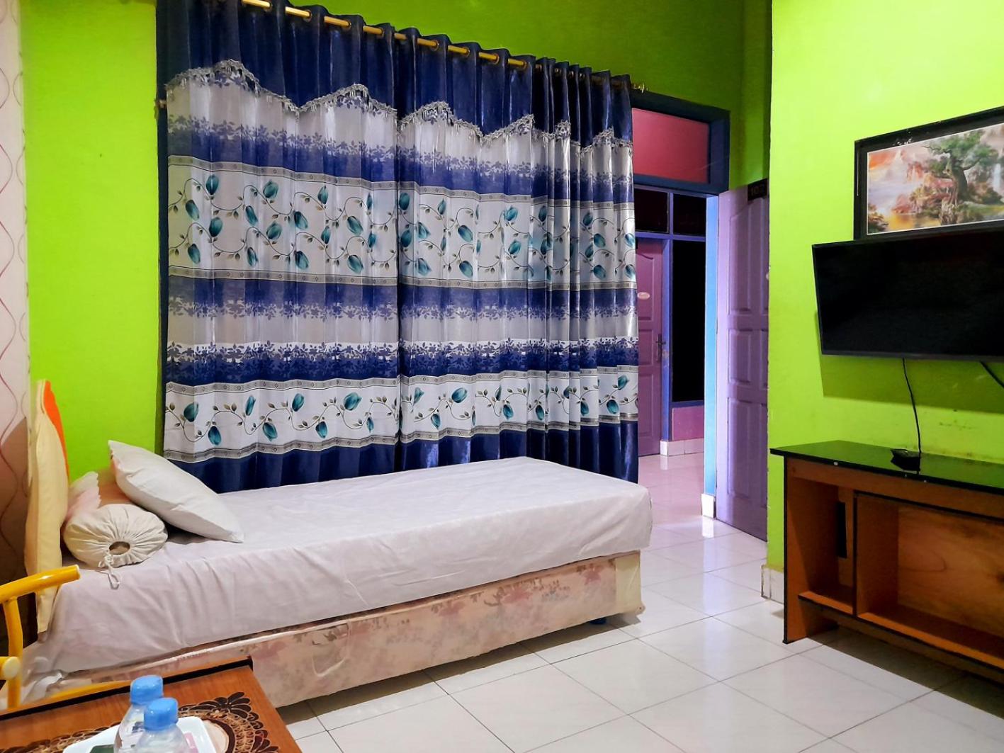 Twin Room - Photo 5