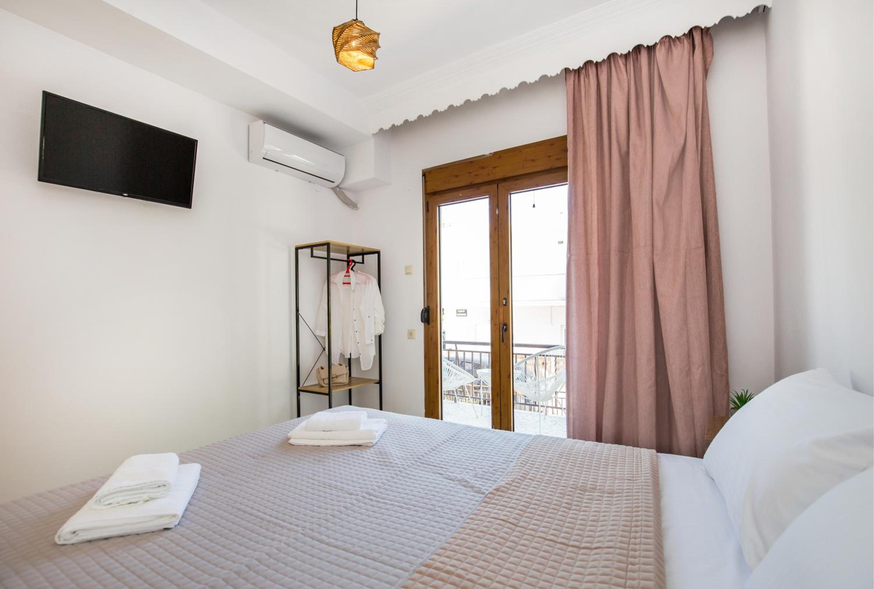 Deluxe Double Room With Balcony photo 3