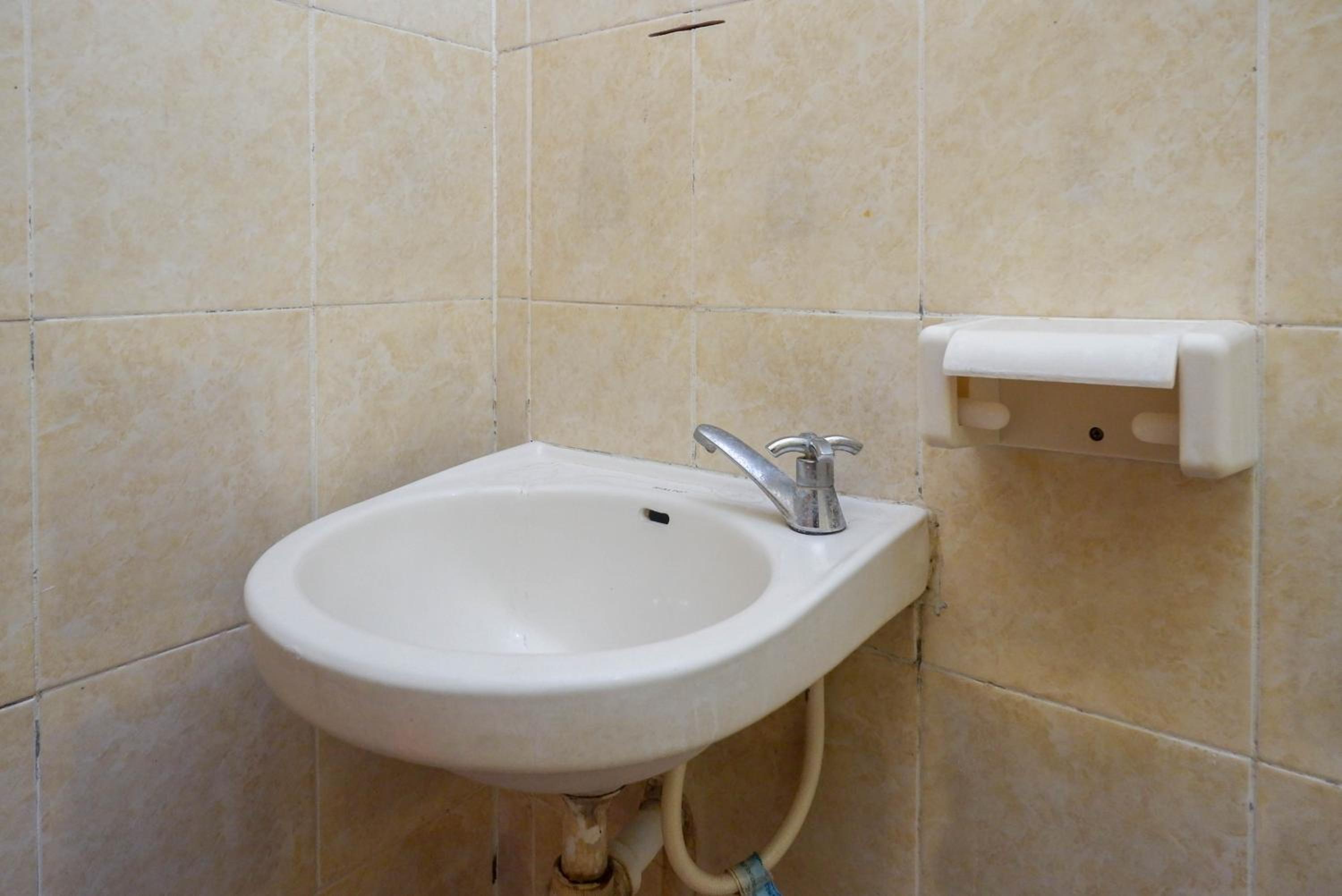 Standard Double Room with Fan - Photo 5