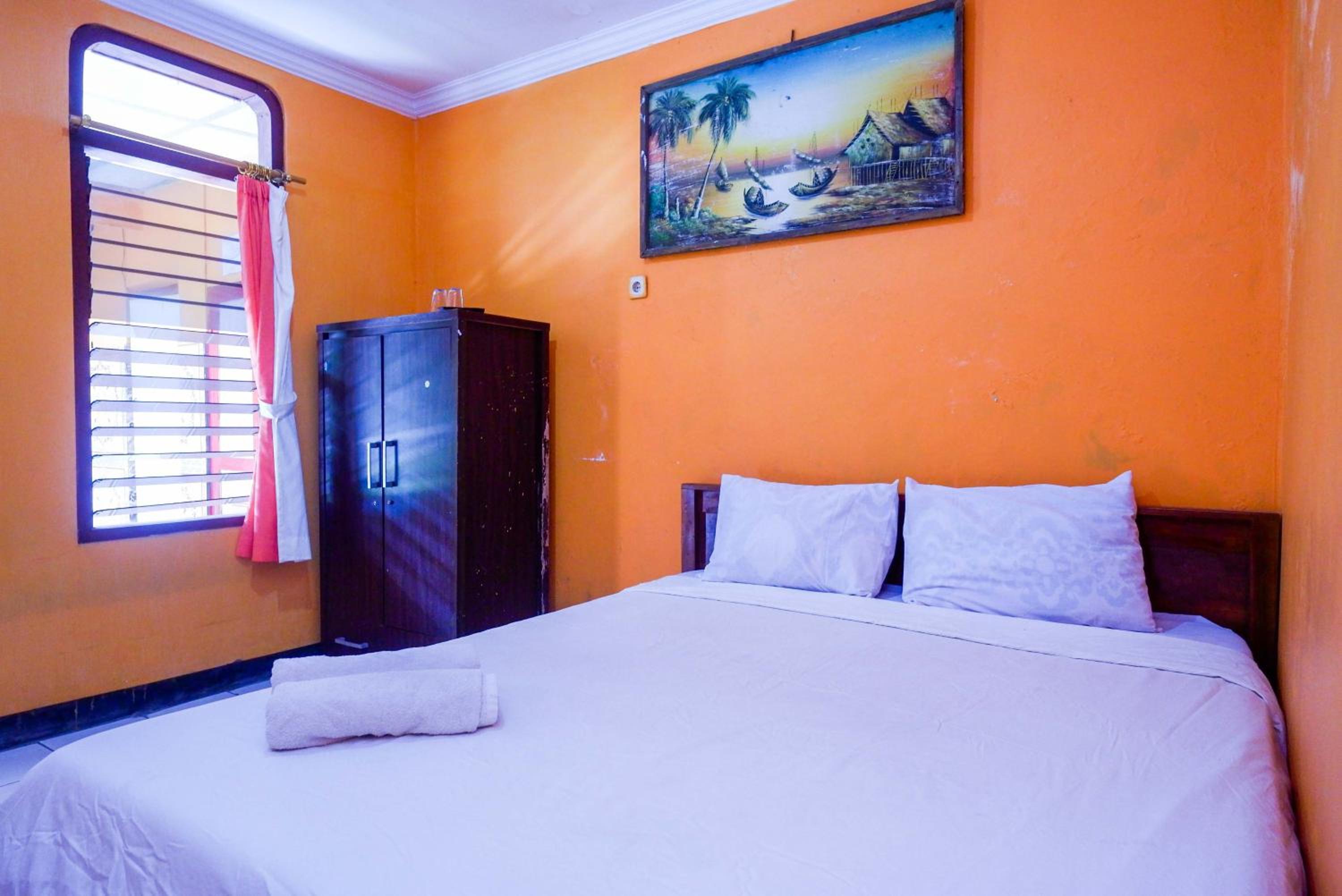 Standard Double Room with Fan - Photo 3