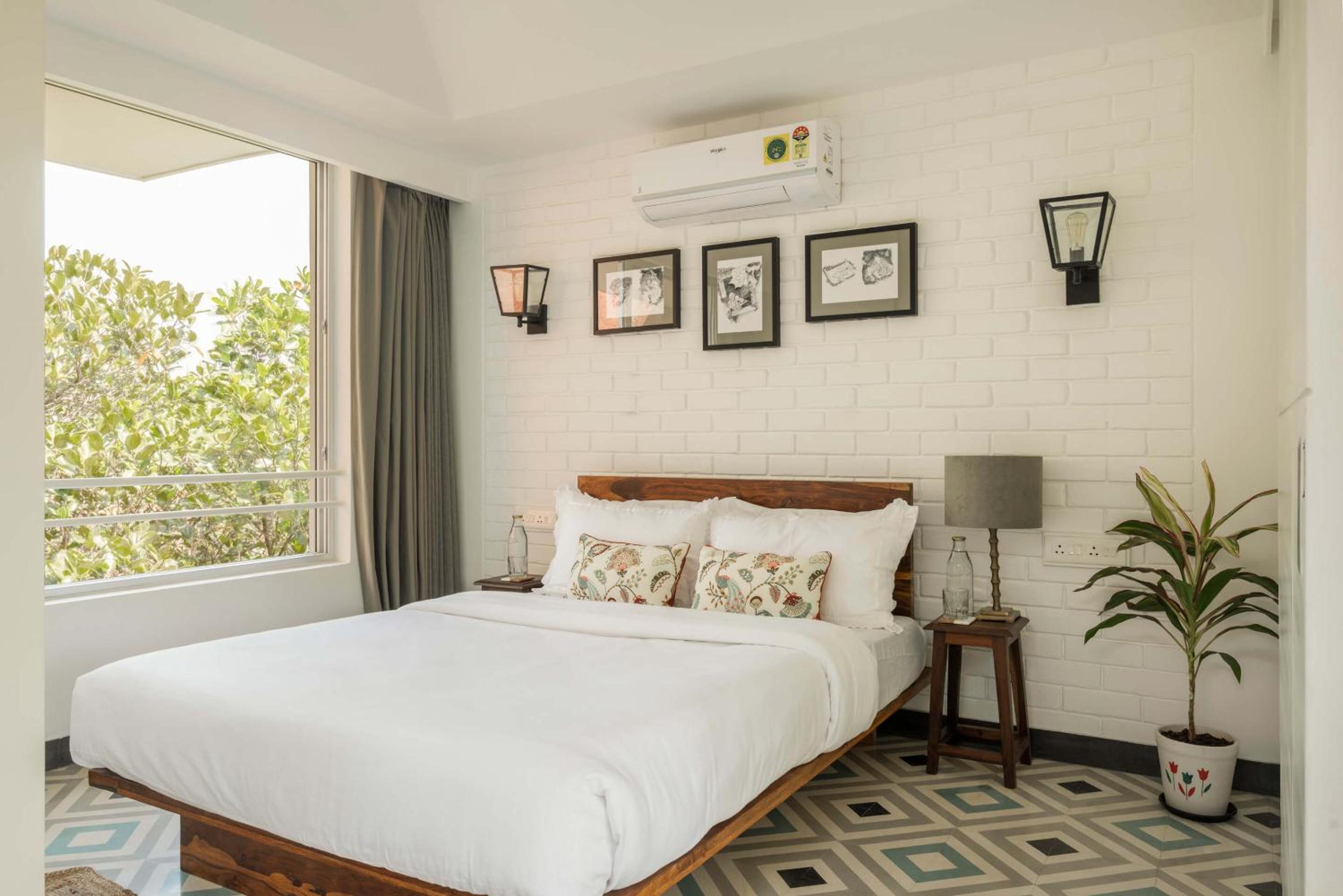 El Raso 205|Common Pool|Second Floor|Balcony|Patio|Wifi photo 1