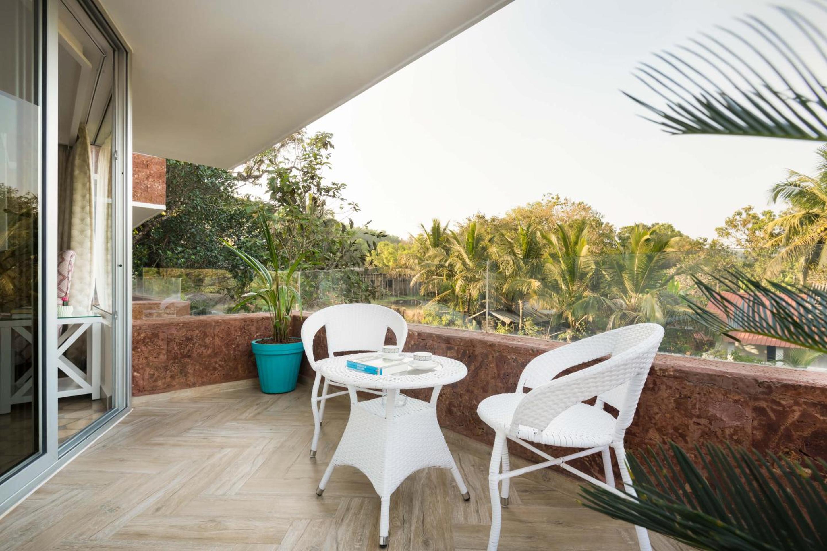 El Raso 107|Common Pool |First Floor|Balcony|Patio|Wifi photo 2