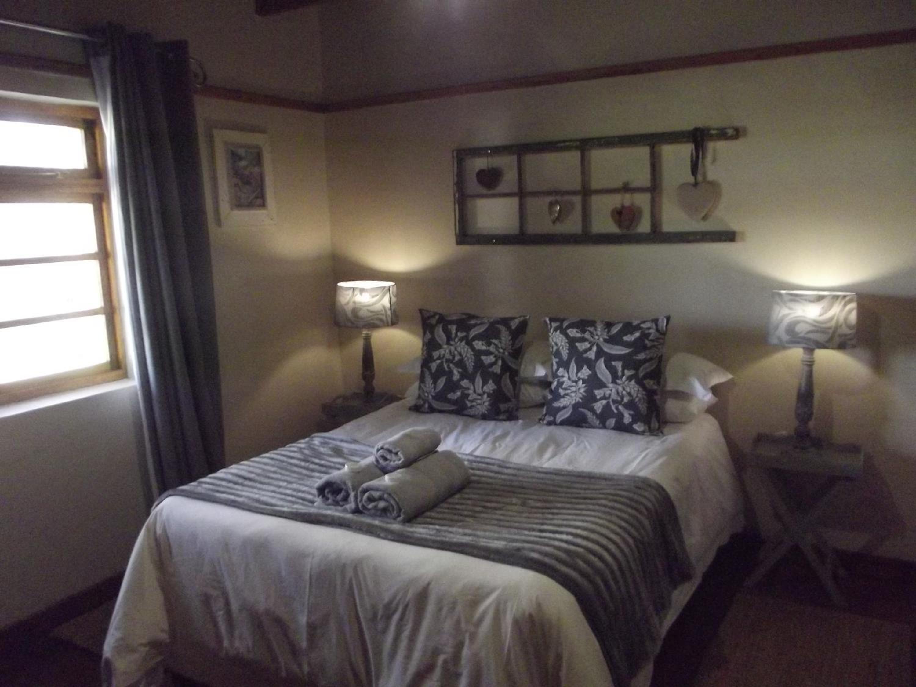 Three-Bedroom Apartment photo 2